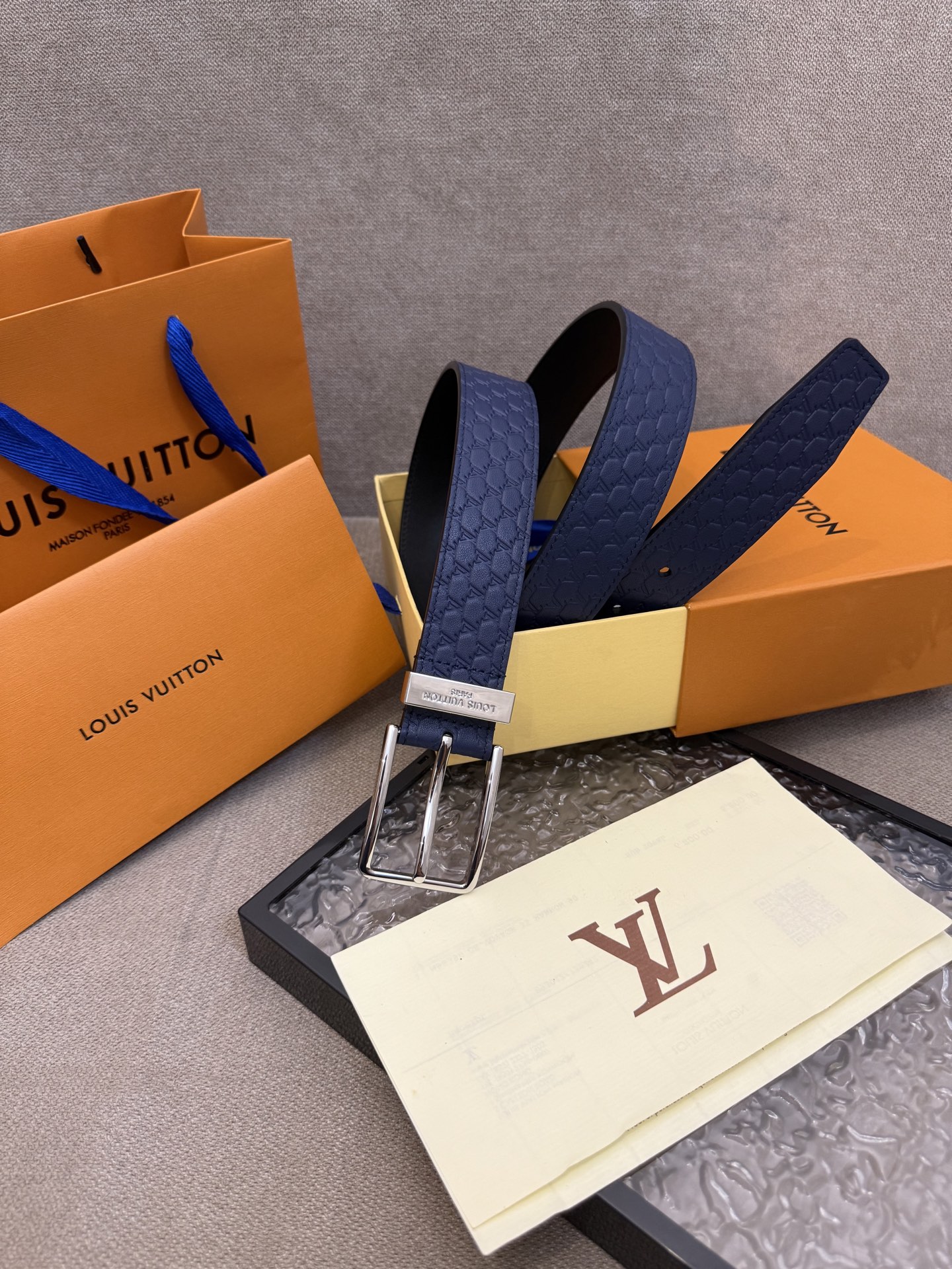 Louis Vuitton Basic Belt M-l