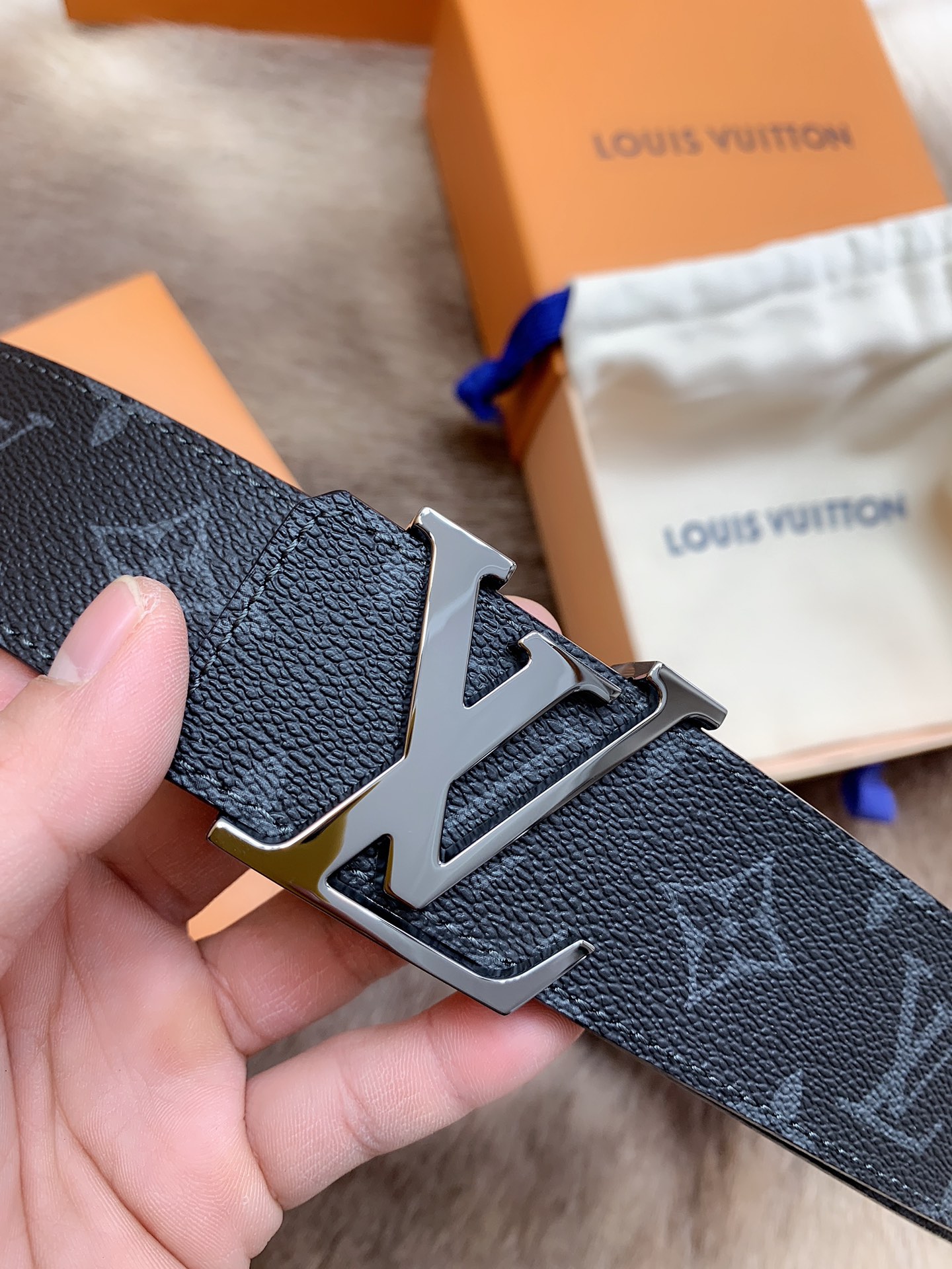 Louis Vuitton Male Basic Belt M-l