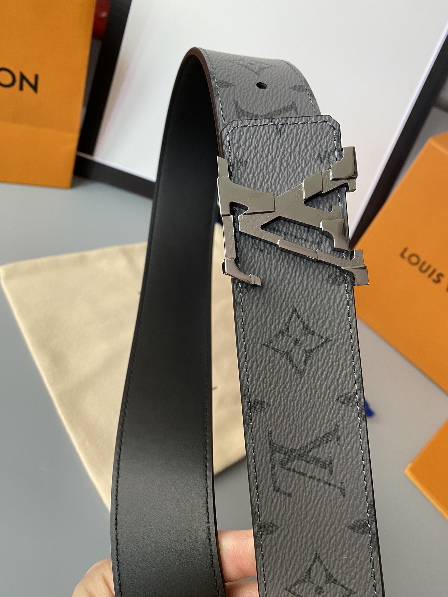 Louis Vuitton Basic Belt 40mm-l