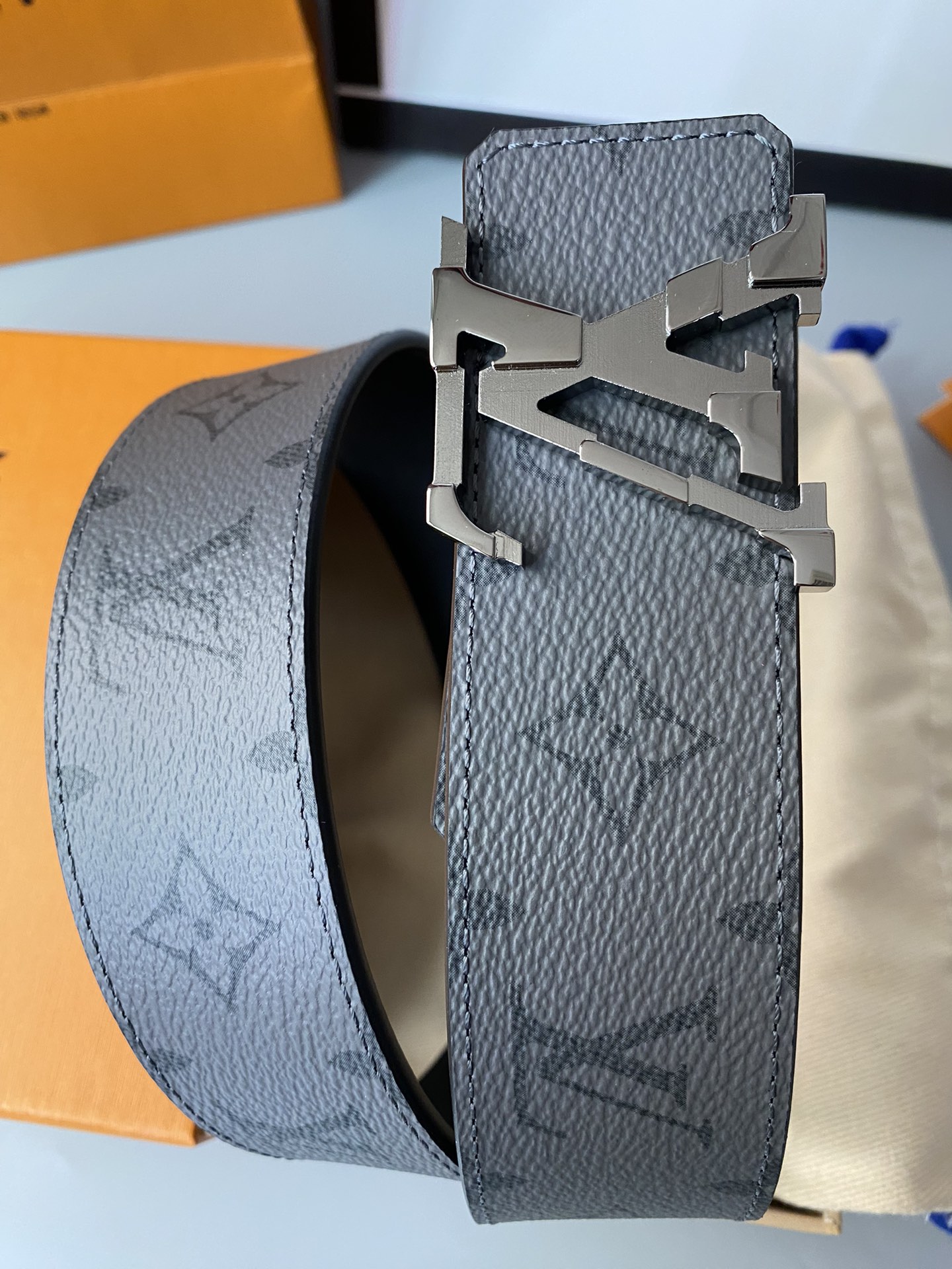 Louis Vuitton Basic Belt 40mm-l