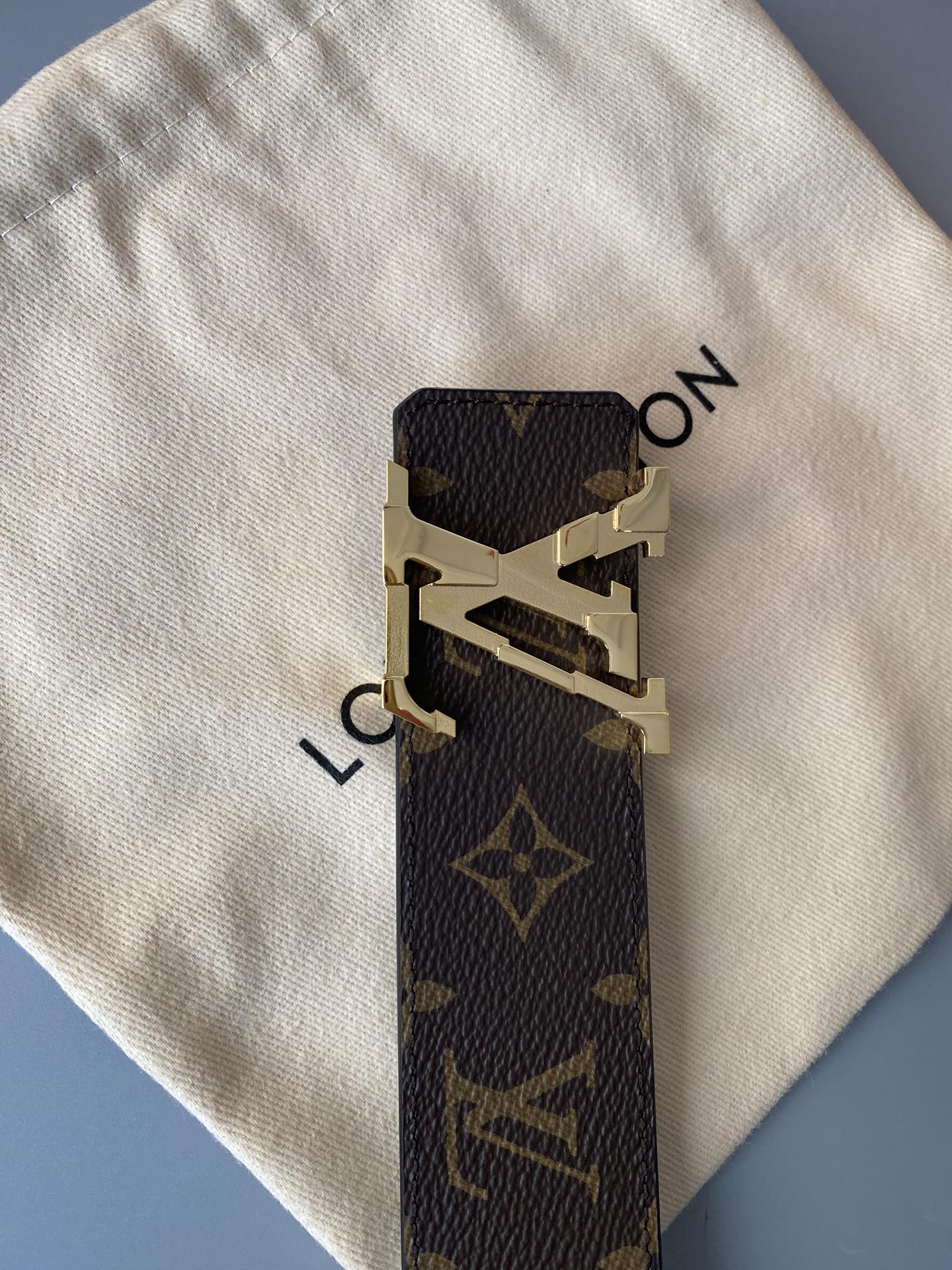 Louis Vuitton Basic Belt 40mm-l