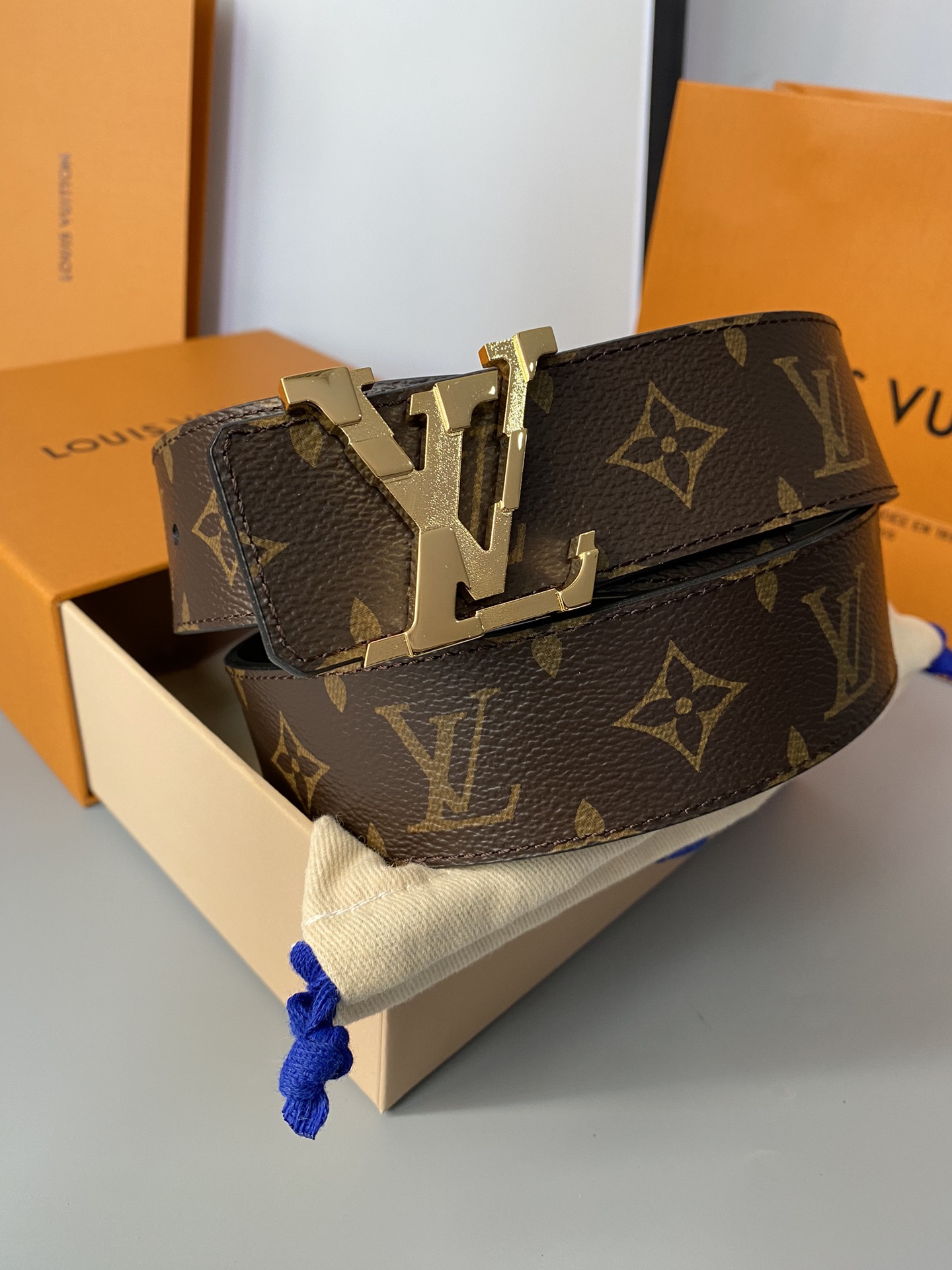 Louis Vuitton Basic Belt 40mm-l
