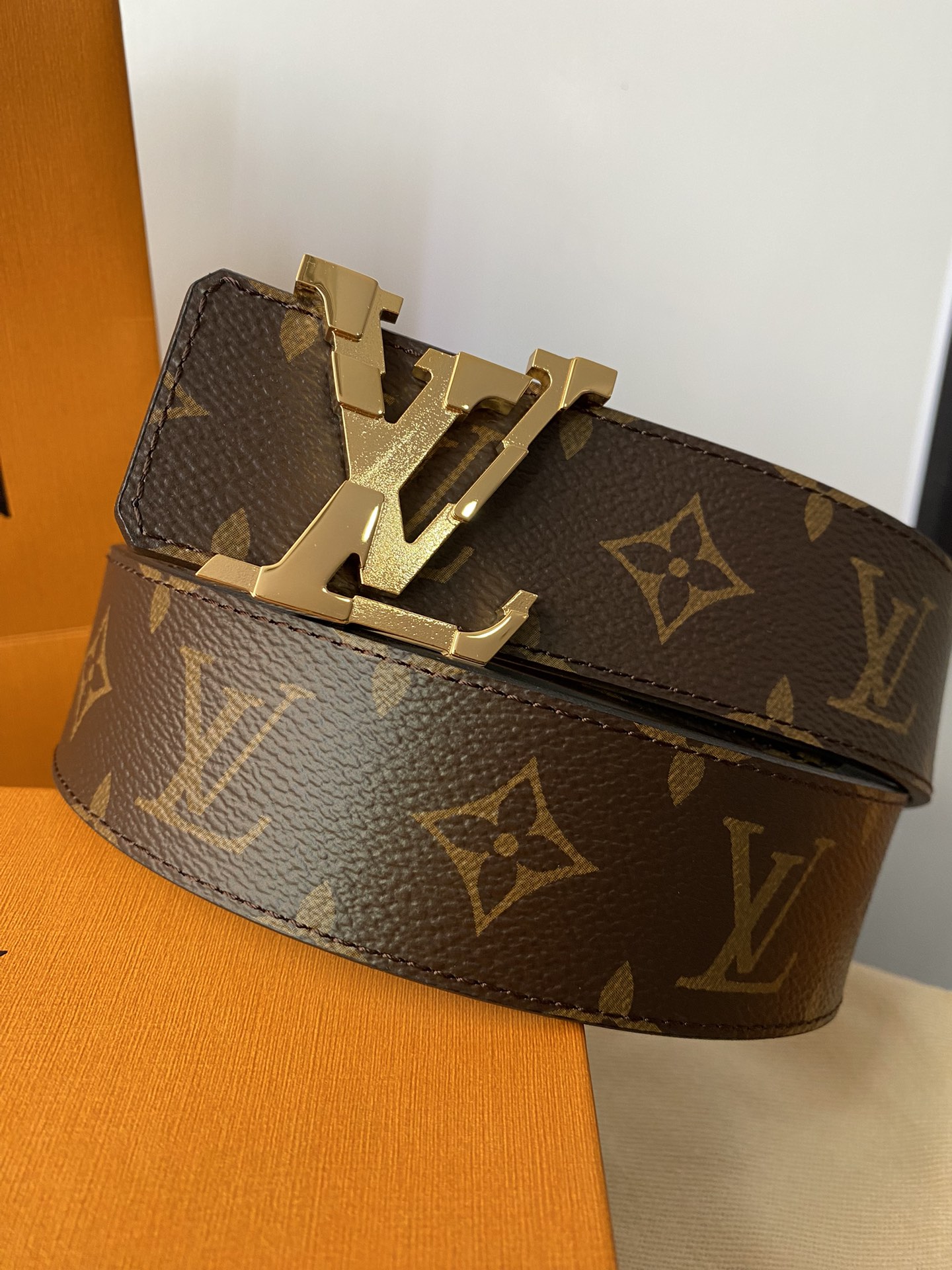 Louis Vuitton Basic Belt 40mm-l