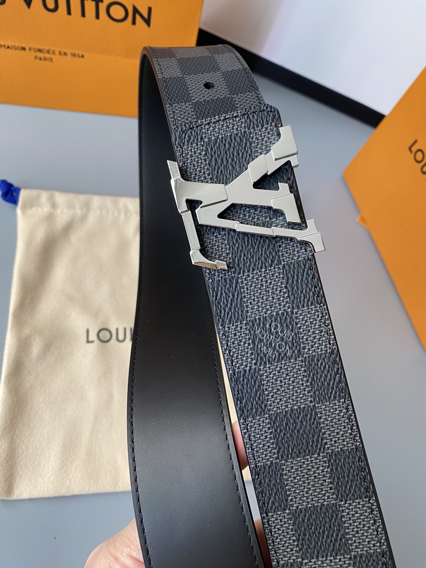 Louis Vuitton Basic Belt 40mm-l