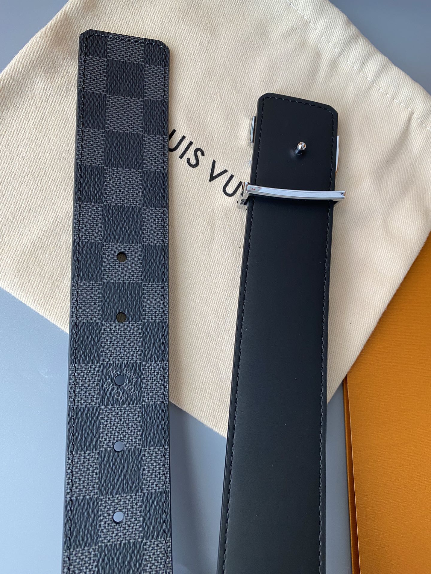 Louis Vuitton Basic Belt 40mm-l