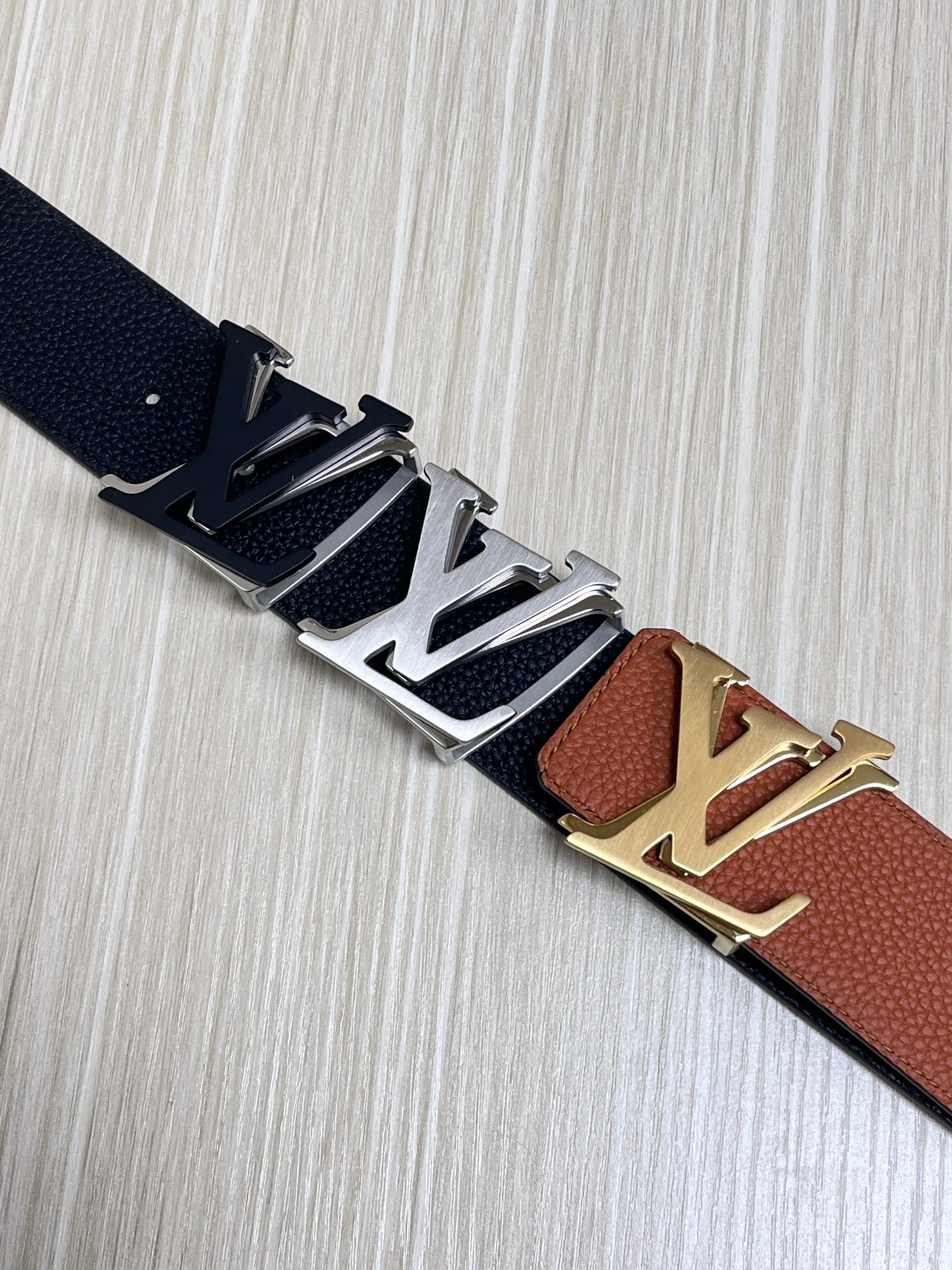 Louis Vuitton Male Leather Belt Top Grain Leather Gray L