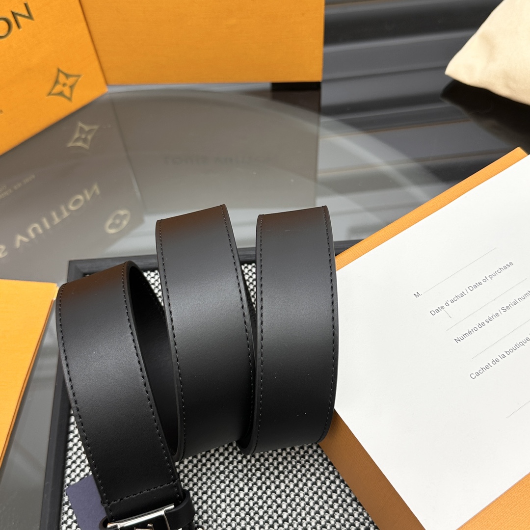 Louis Vuitton Basic Belt M-l