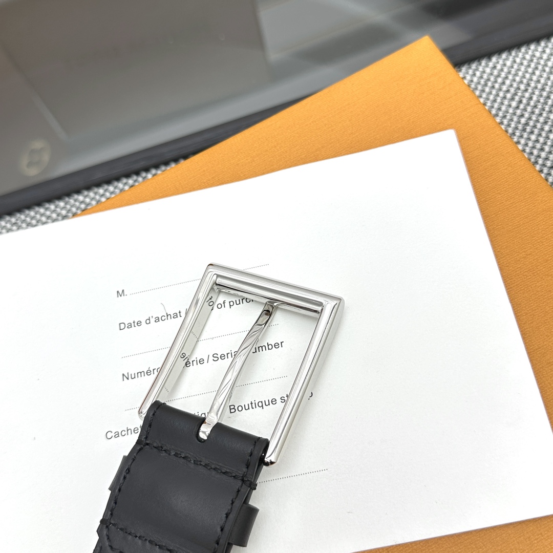 Louis Vuitton Basic Belt M-l