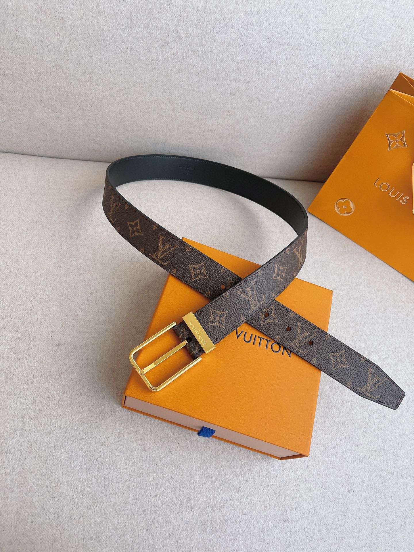 Louis Vuitton Male Leather Belt Cow Leather 35mm-m-l