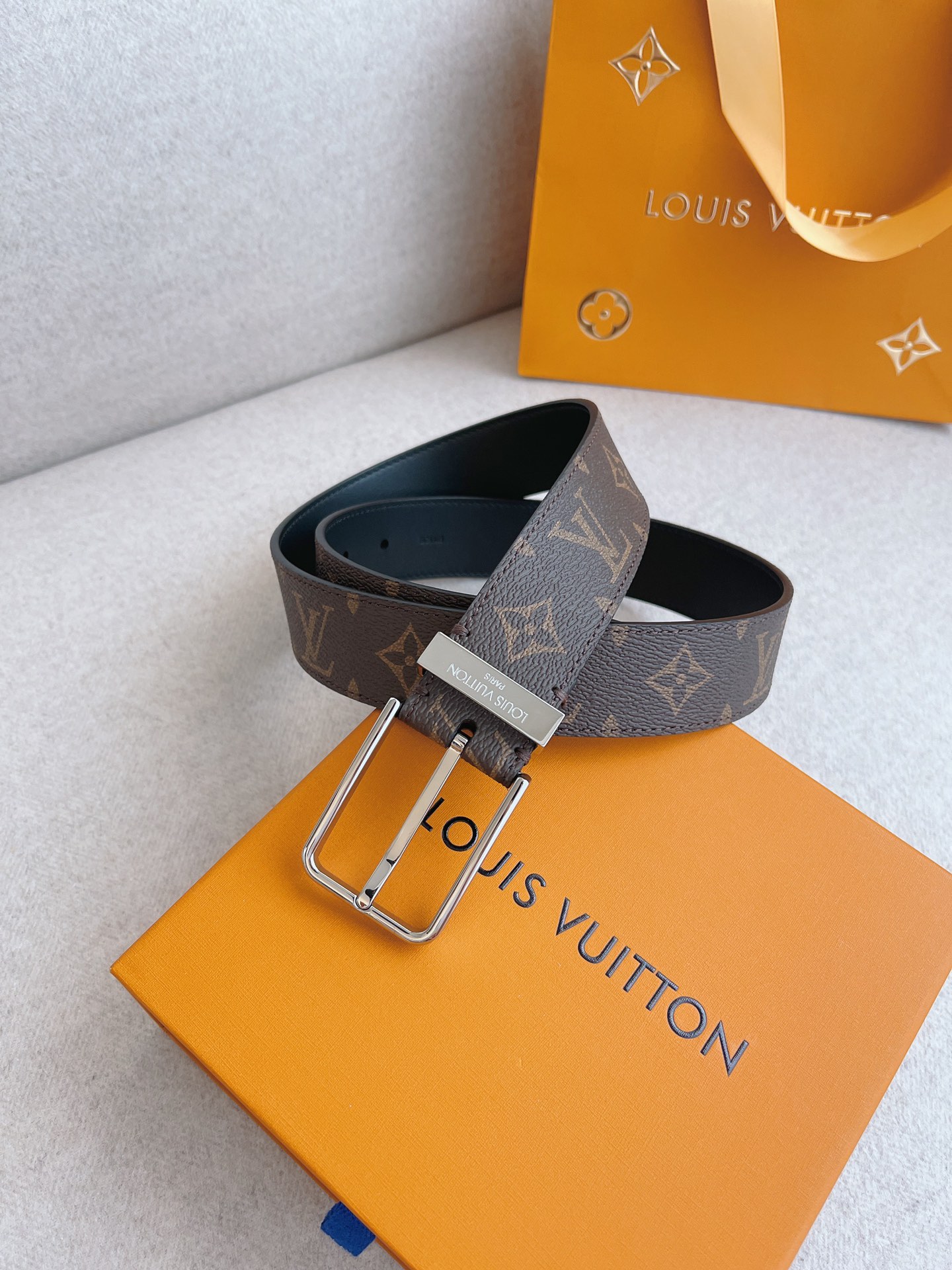 Louis Vuitton Male Leather Belt Cow Leather 35mm-m-l