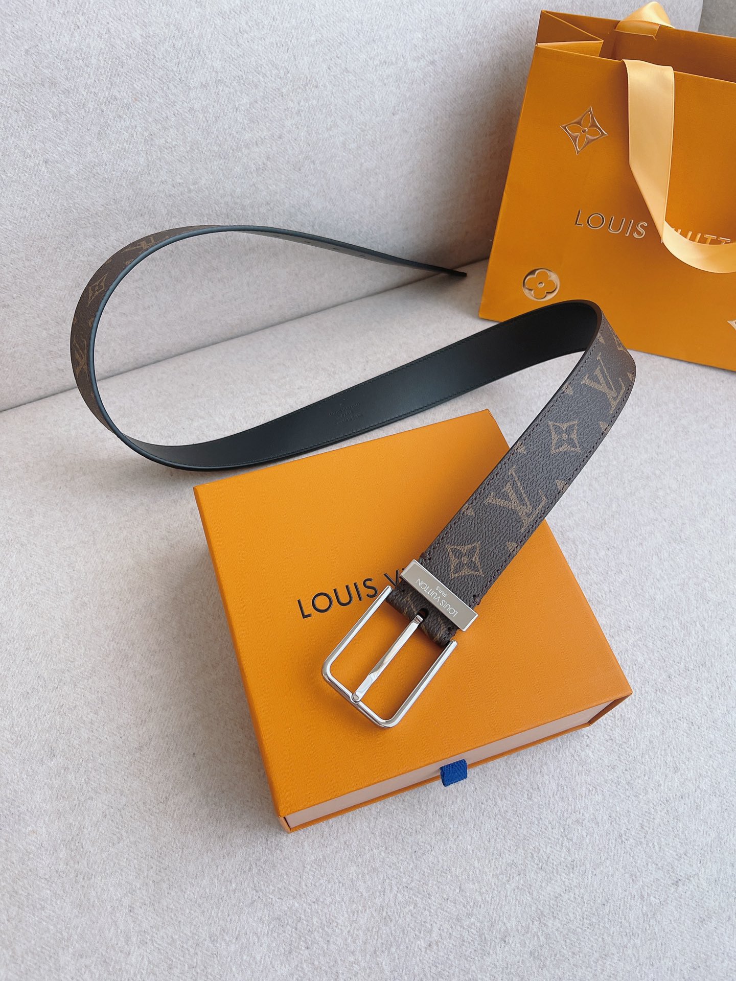 Louis Vuitton Male Leather Belt Cow Leather 35mm-m-l