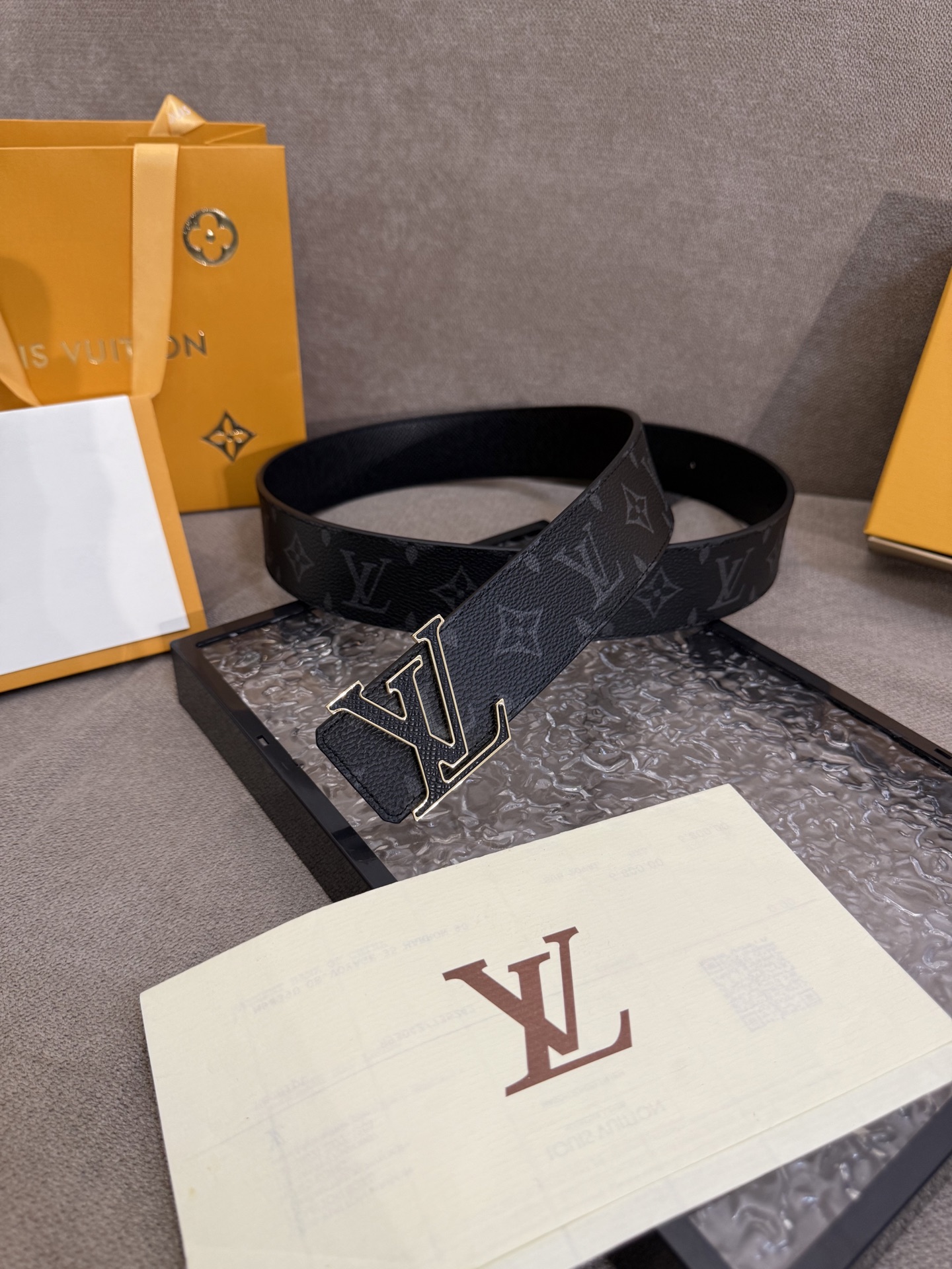 Louis Vuitton Male Leather Belt Cow Leather M-l