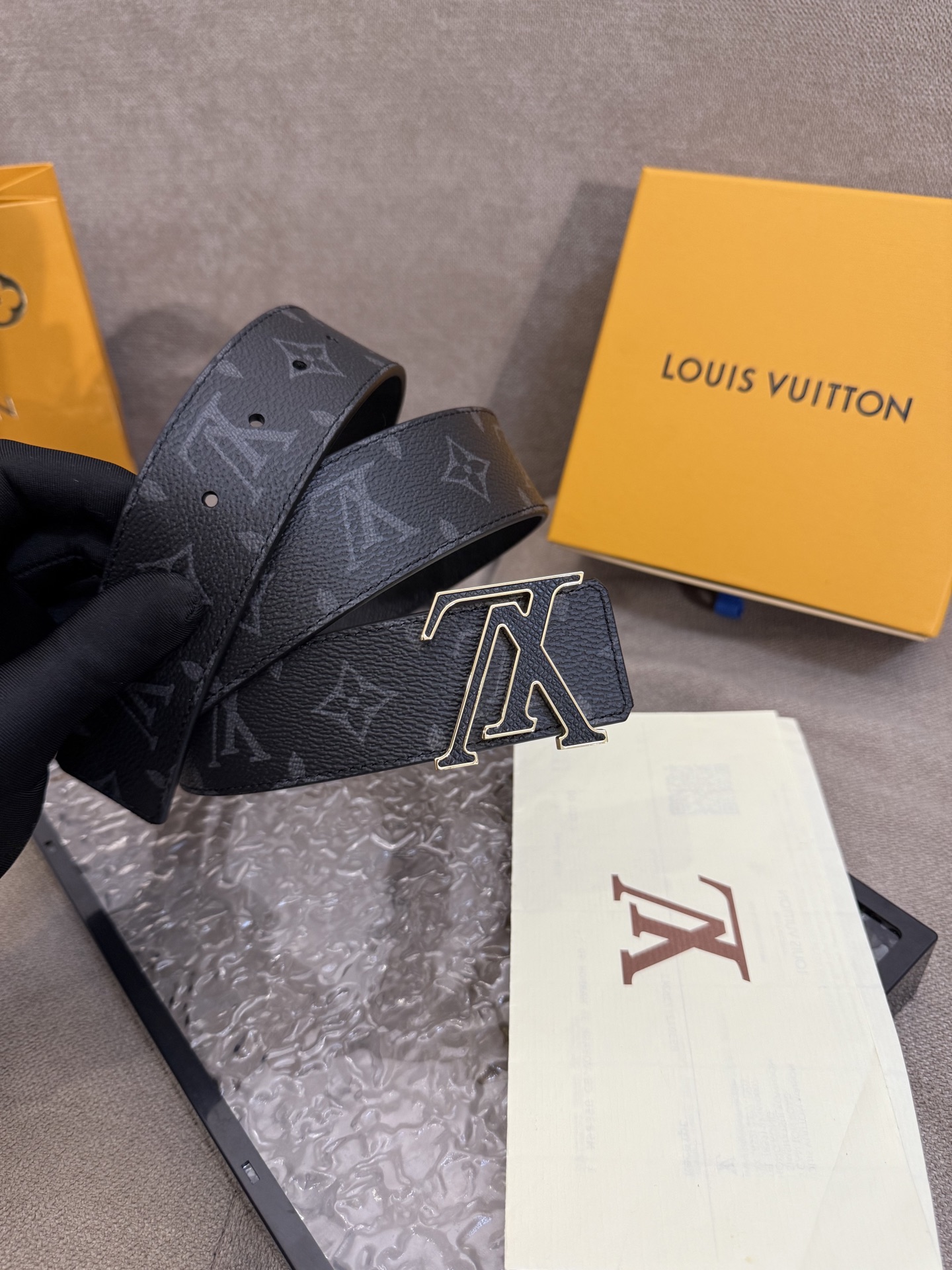 Louis Vuitton Male Leather Belt Cow Leather M-l