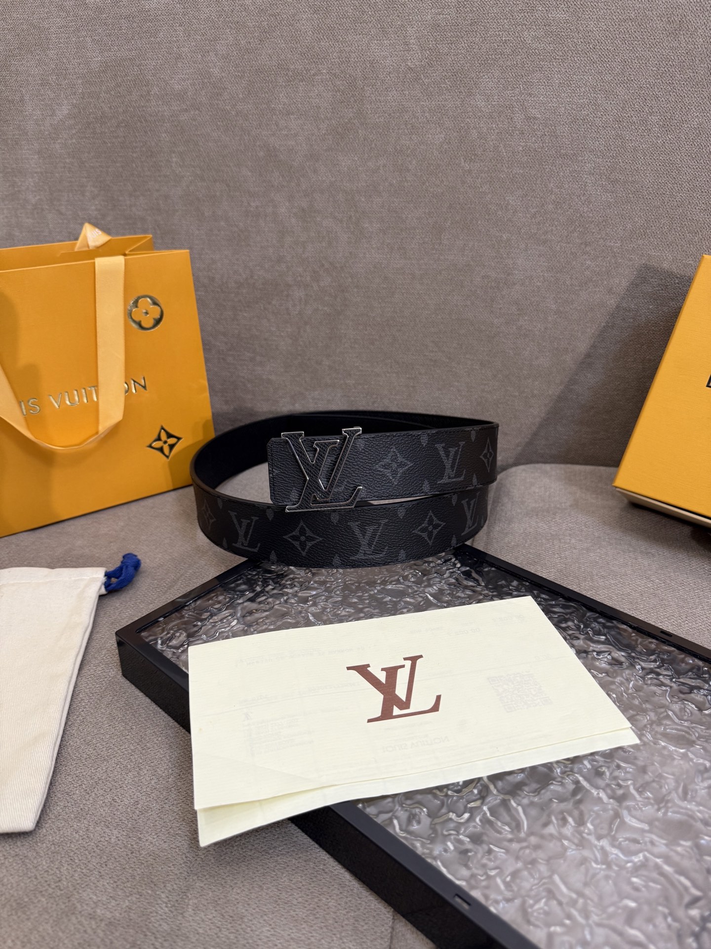 Louis Vuitton Male Leather Belt Cow Leather M-l