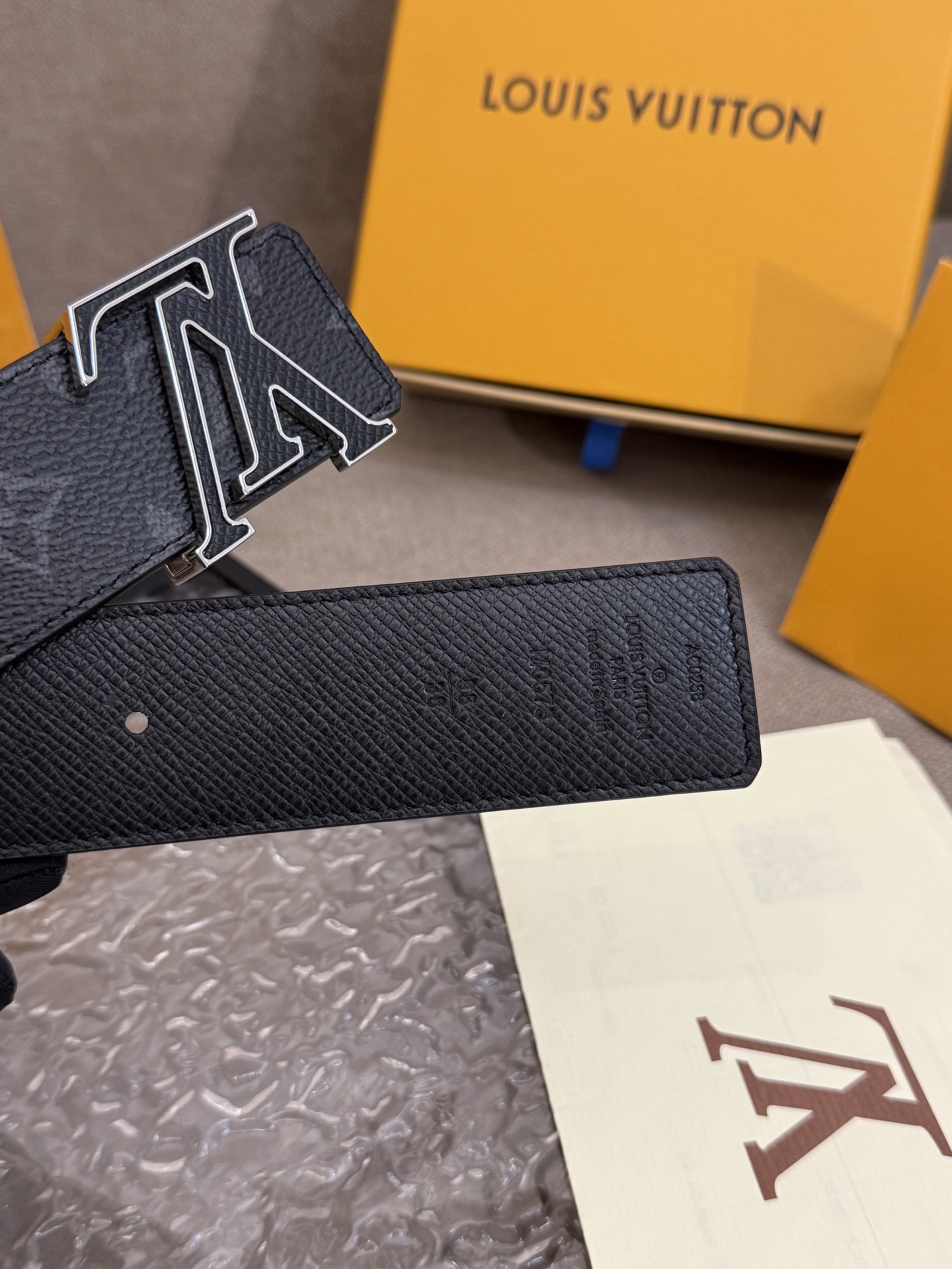 Louis Vuitton Male Leather Belt Cow Leather M-l