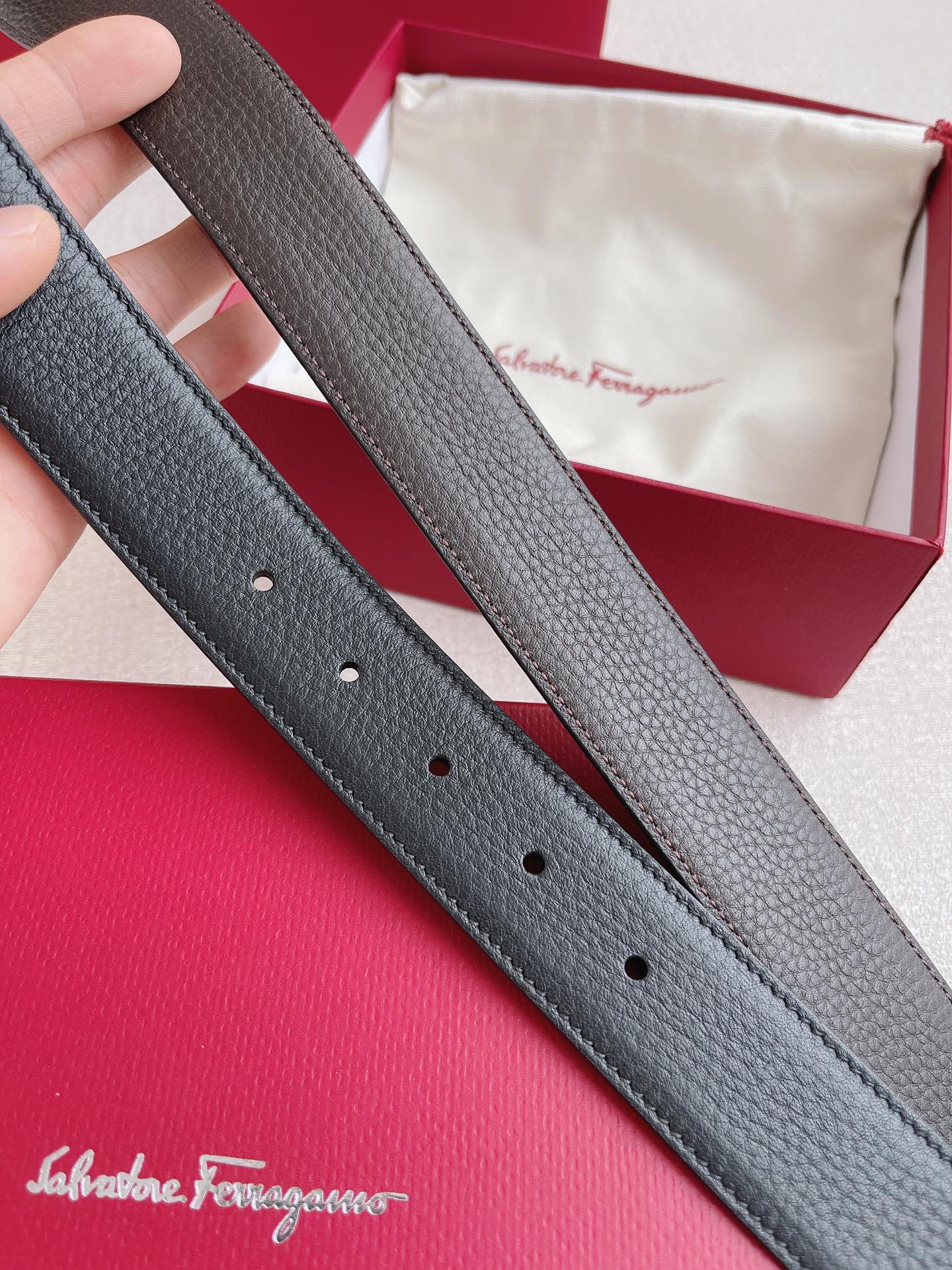 Salvatore Ferragamo Basic Belt Cow Leather M