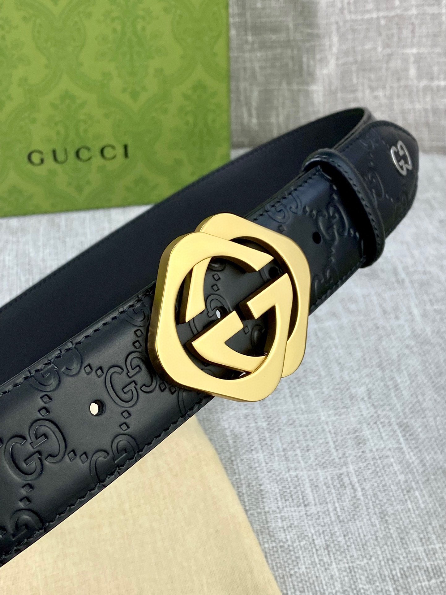 Gucci Male Leather Belt S-m