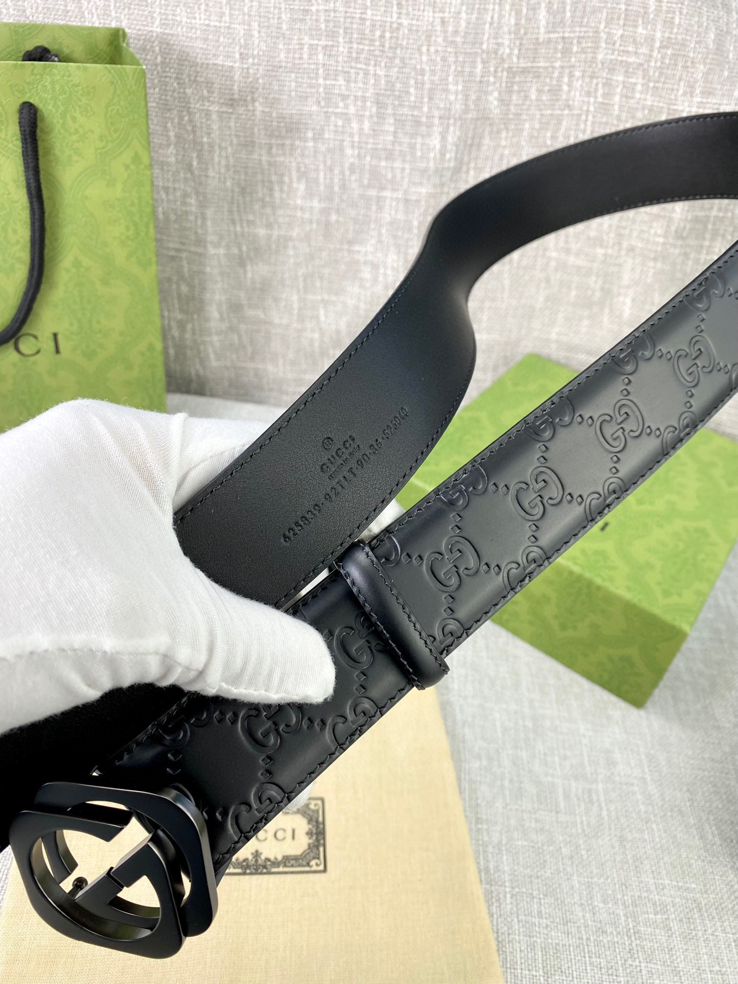 Gucci Male Leather Belt S-m