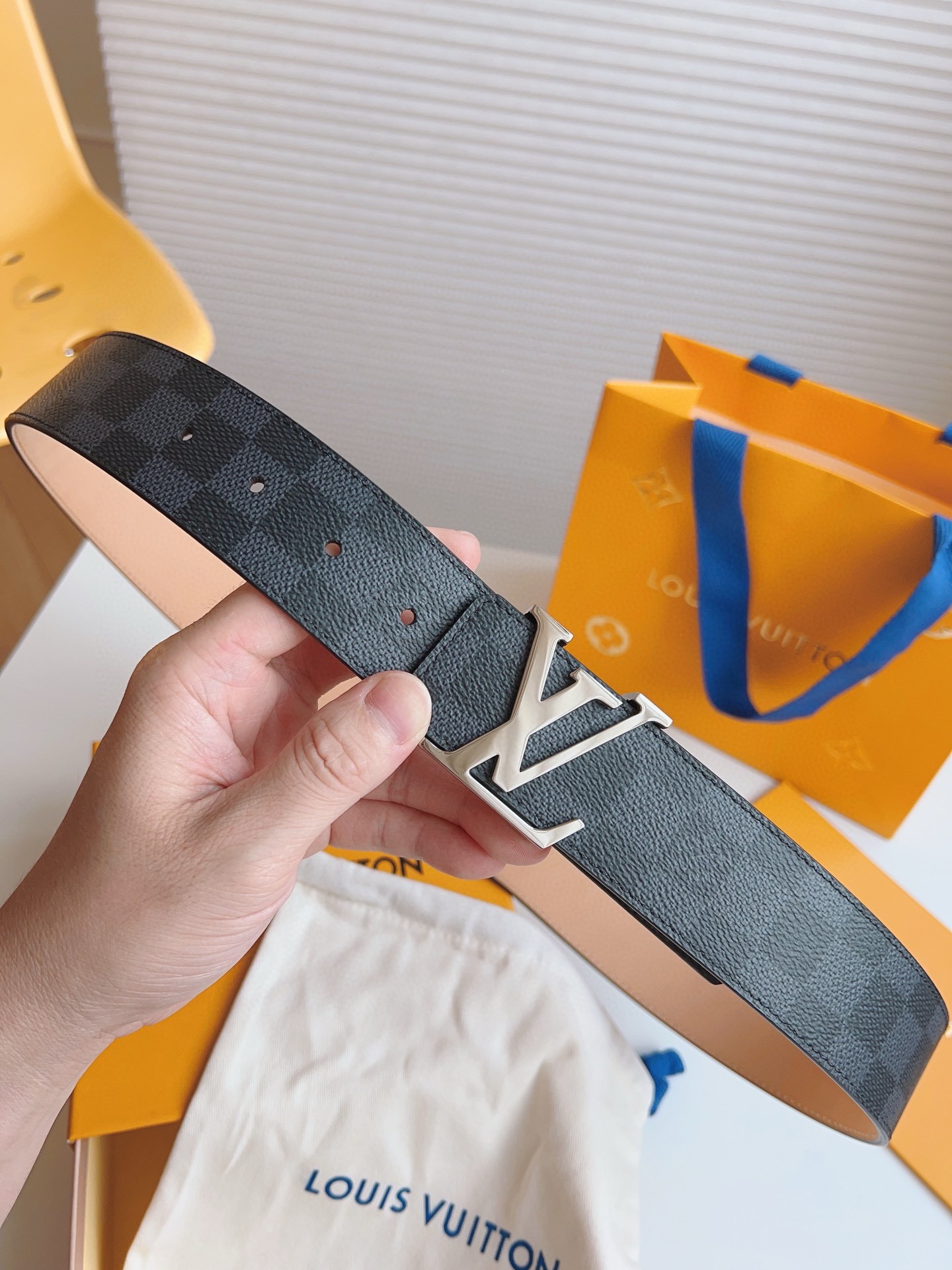 Louis Vuitton Basic Belt 40mm-l
