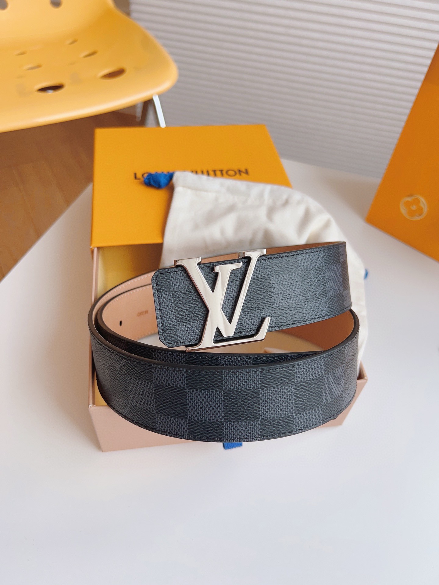 Louis Vuitton Basic Belt 40mm-l