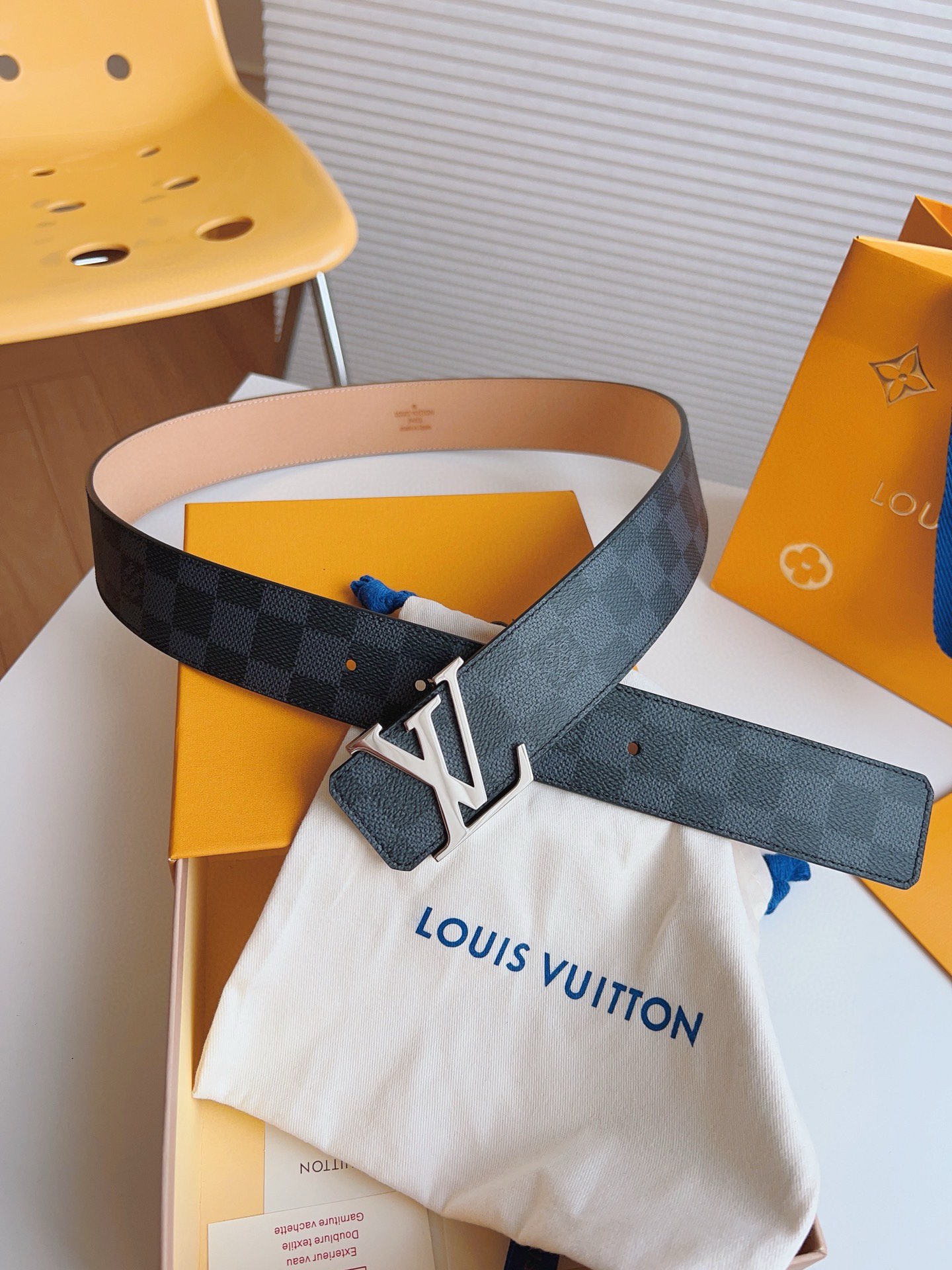 Louis Vuitton Basic Belt 40mm-l