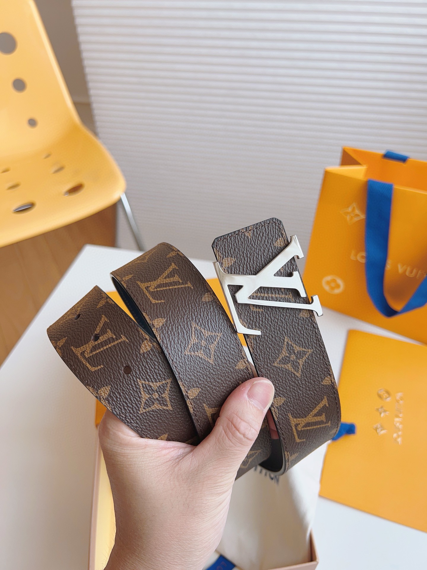 Louis Vuitton Basic Belt 40mm-l