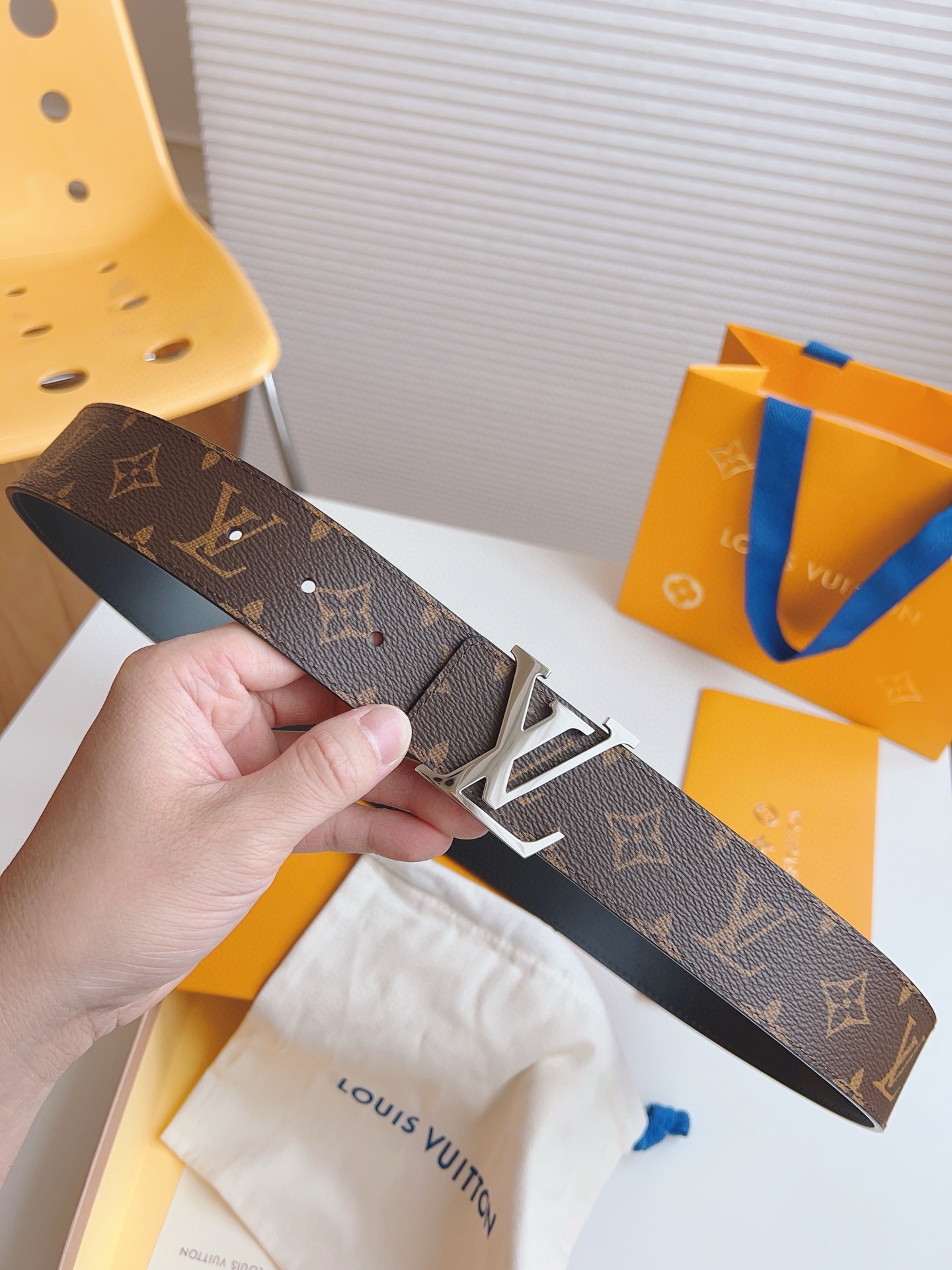 Louis Vuitton Basic Belt 40mm-l