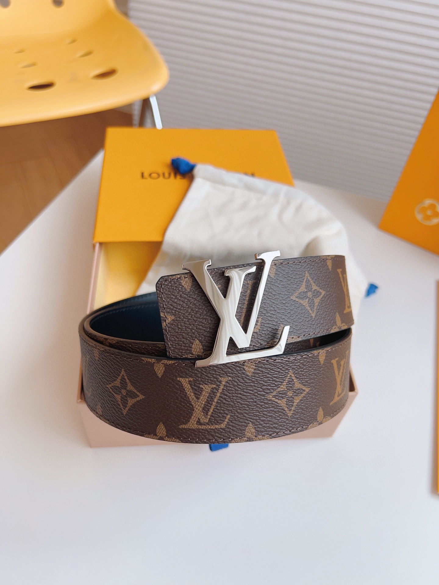 Louis Vuitton Basic Belt 40mm-l