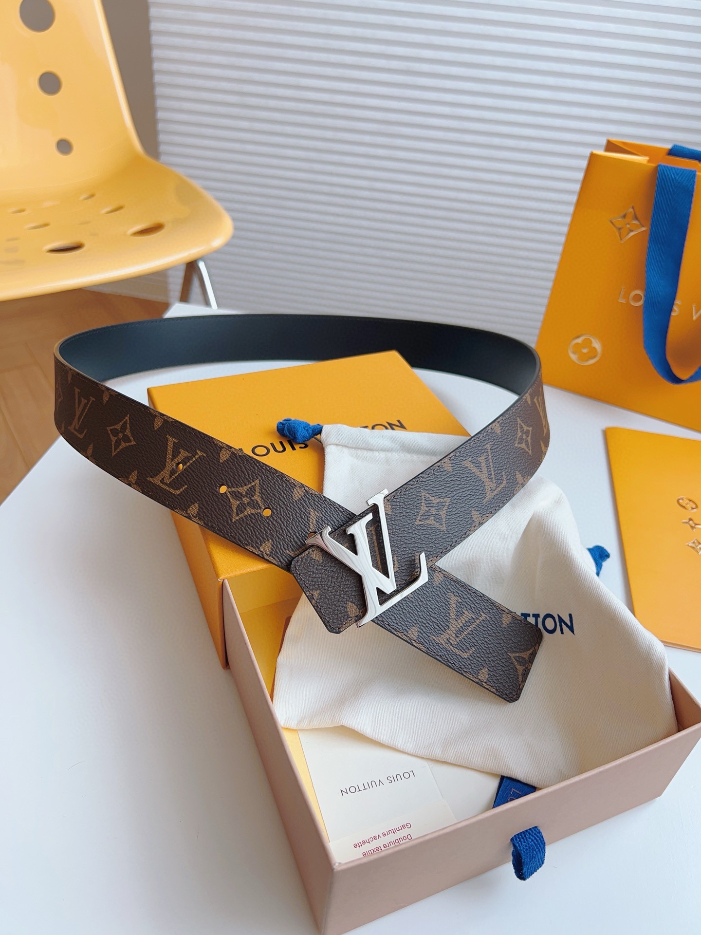 Louis Vuitton Basic Belt 40mm-l