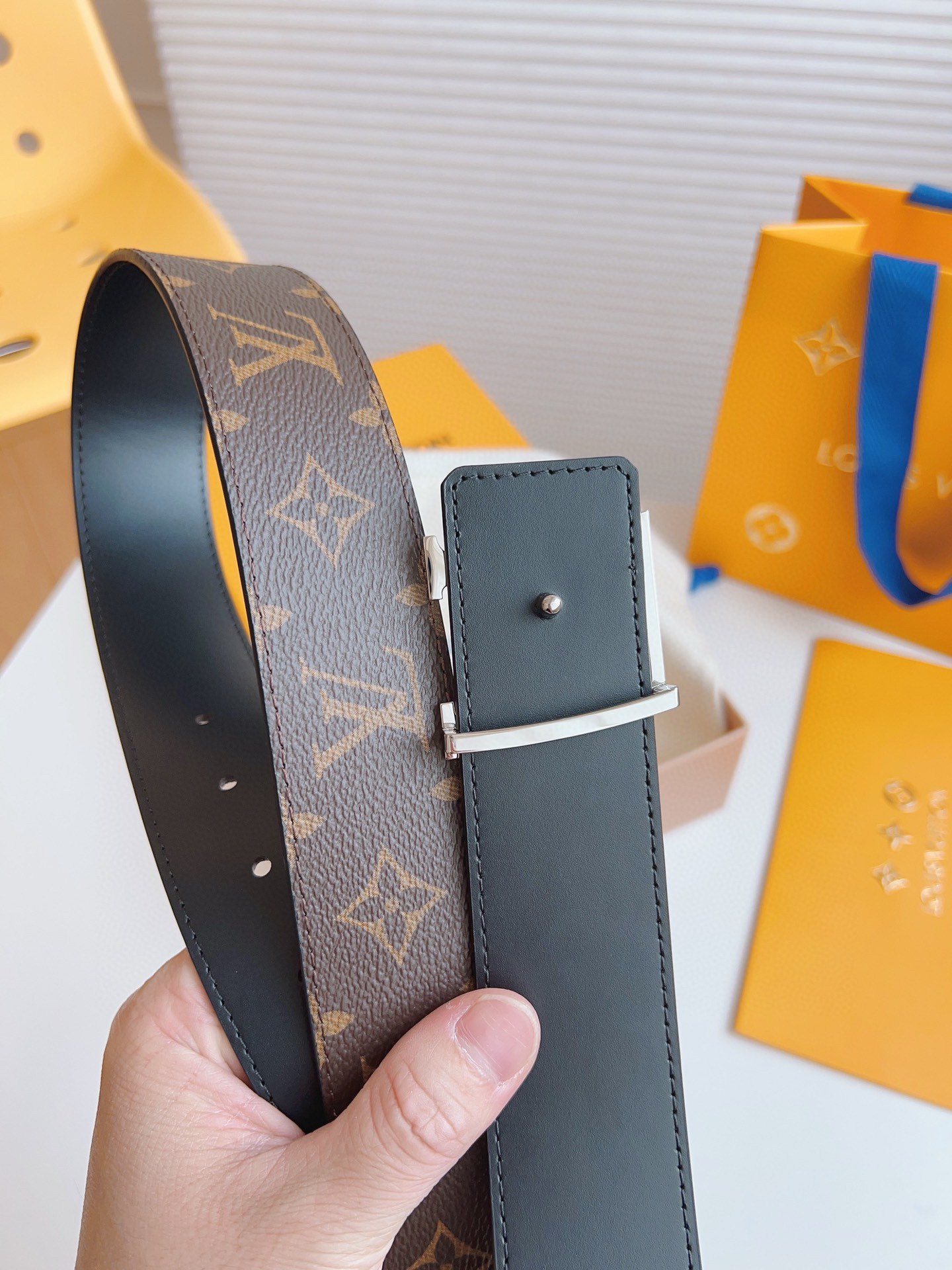 Louis Vuitton Basic Belt 40mm-l