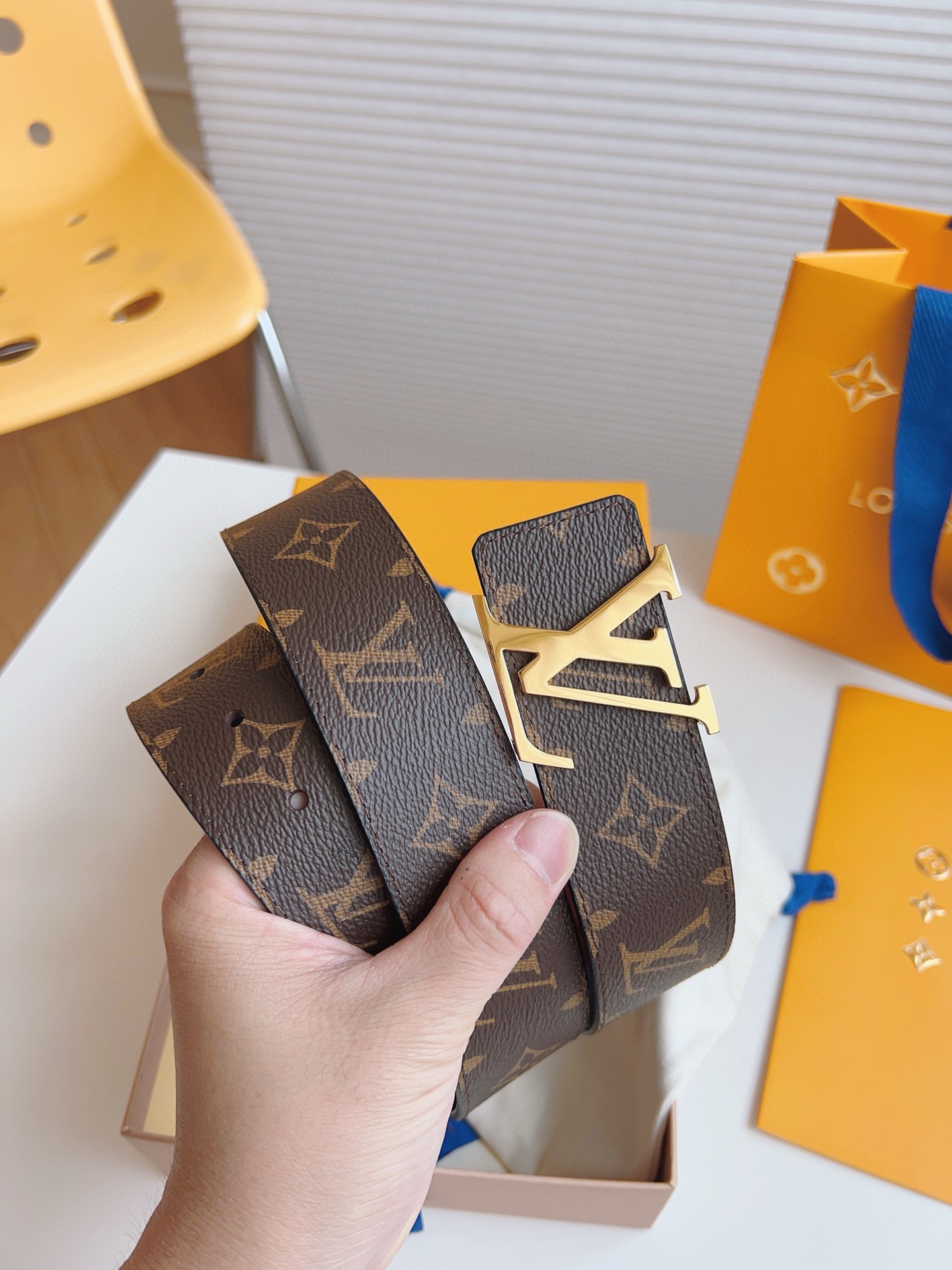 Louis Vuitton Basic Belt 40mm-l