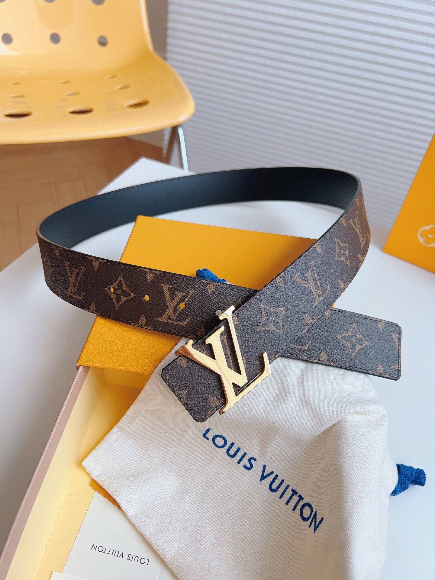Louis Vuitton Basic Belt 40mm-l
