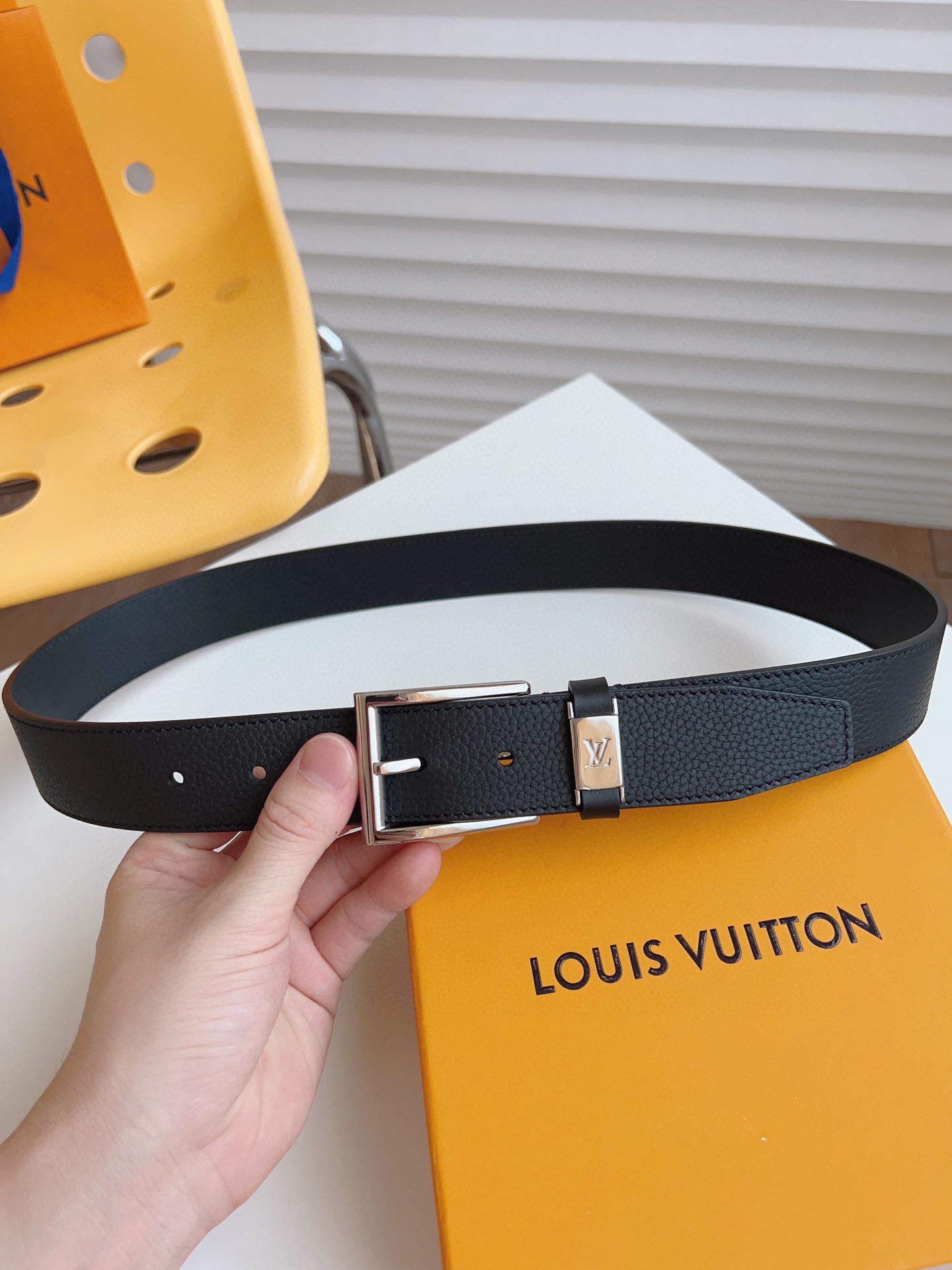 Louis Vuitton Male Pin Buckle Belt 35mm-l