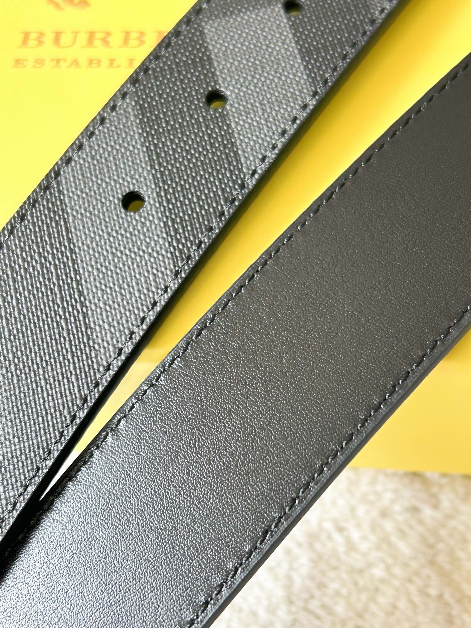 Burberry Male Basic Belt Cow Leather M-l