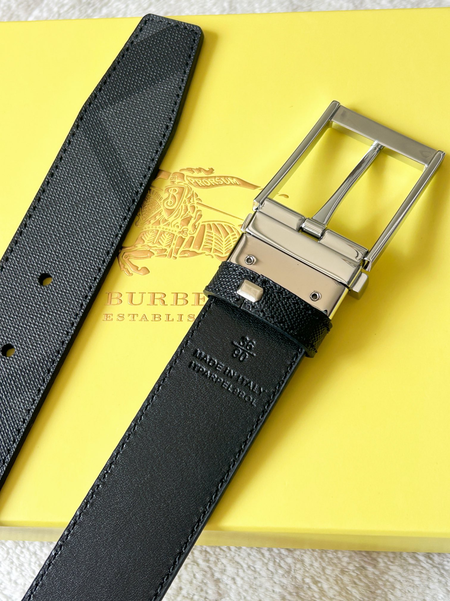 Burberry Male Basic Belt Cow Leather M-l