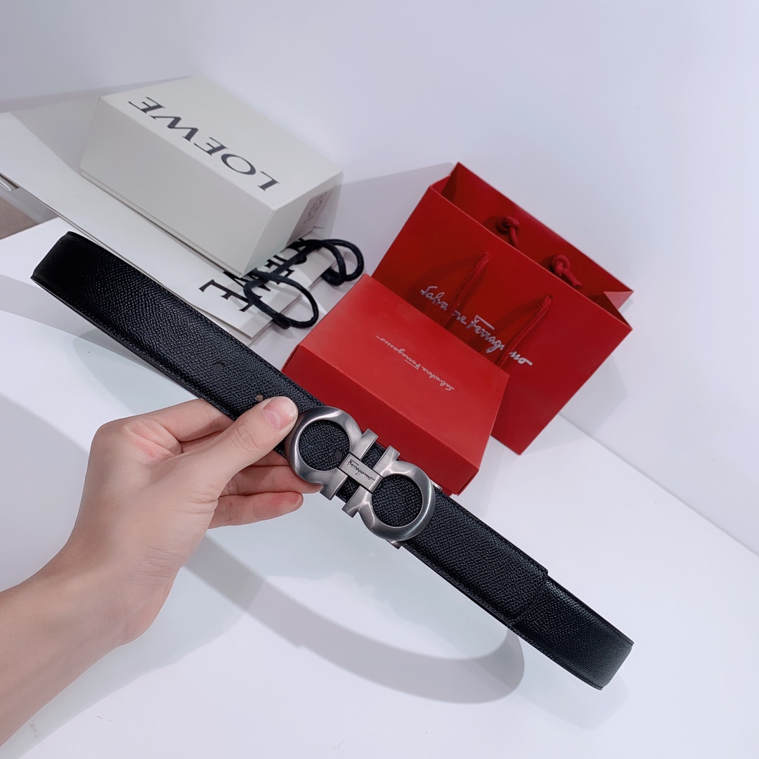 Salvatore Ferragamo Leather Belt M