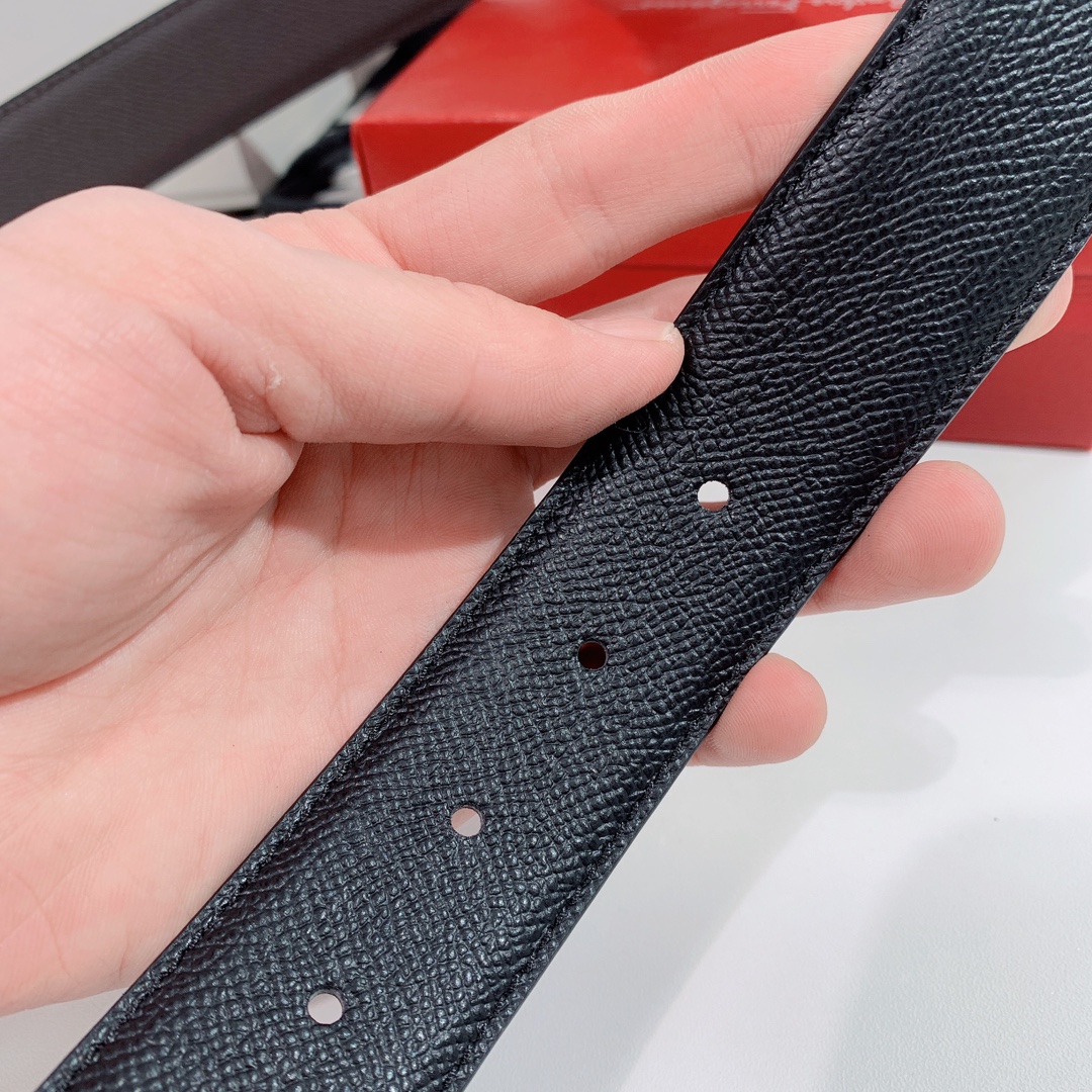 Salvatore Ferragamo Leather Belt M