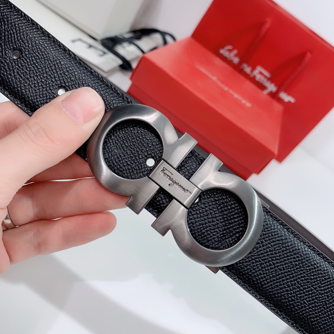 Salvatore Ferragamo Leather Belt M