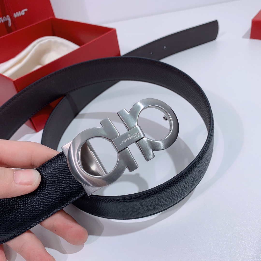 Salvatore Ferragamo Leather Belt M