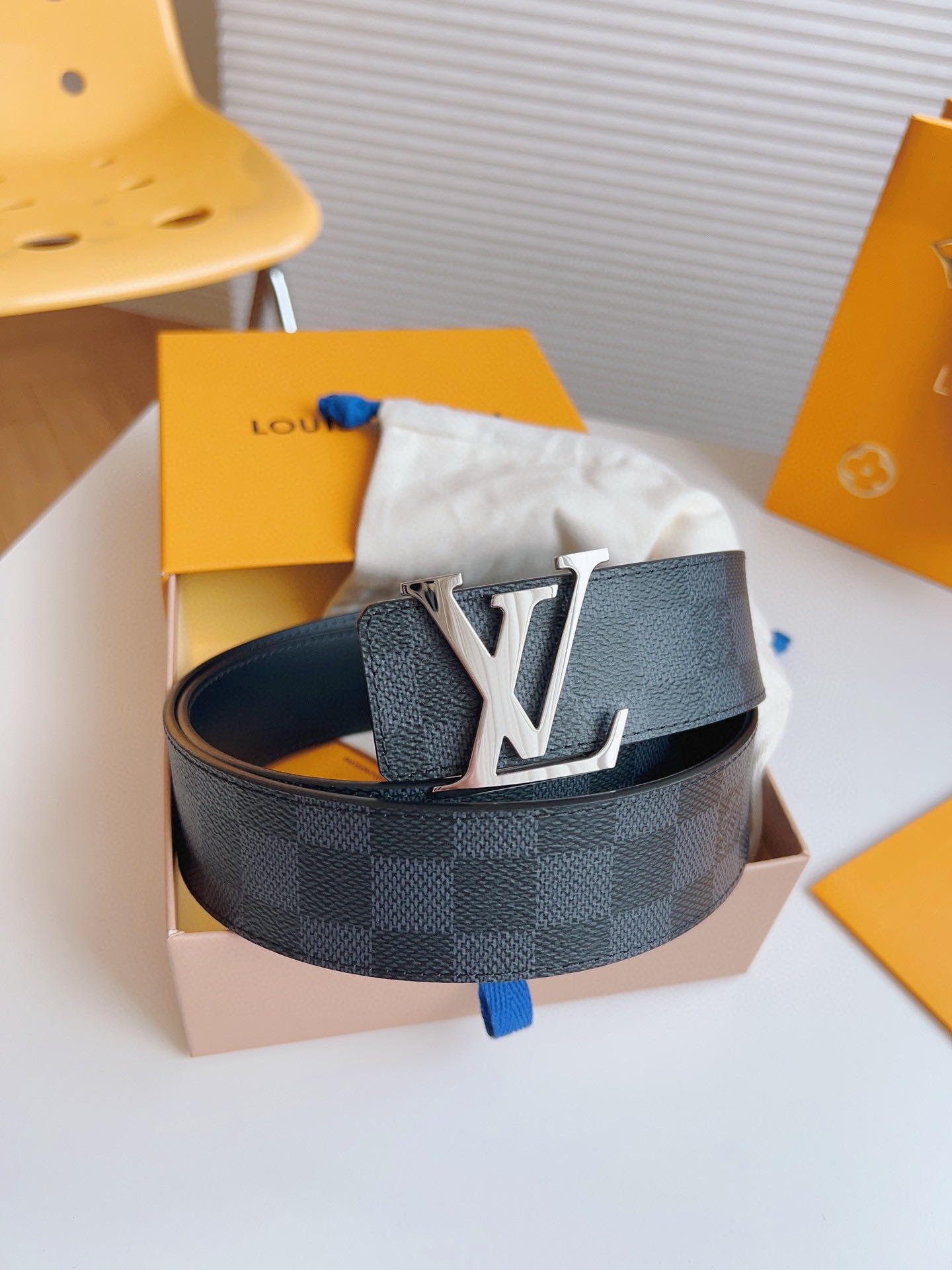 Louis Vuitton Basic Belt 40mm-l
