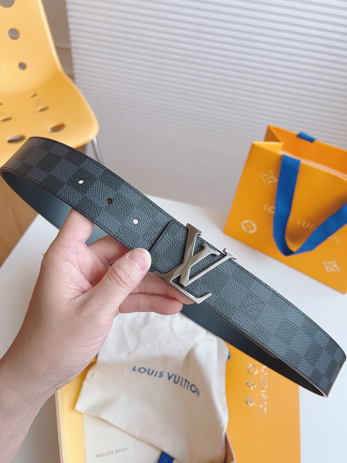 Louis Vuitton Basic Belt 40mm-l