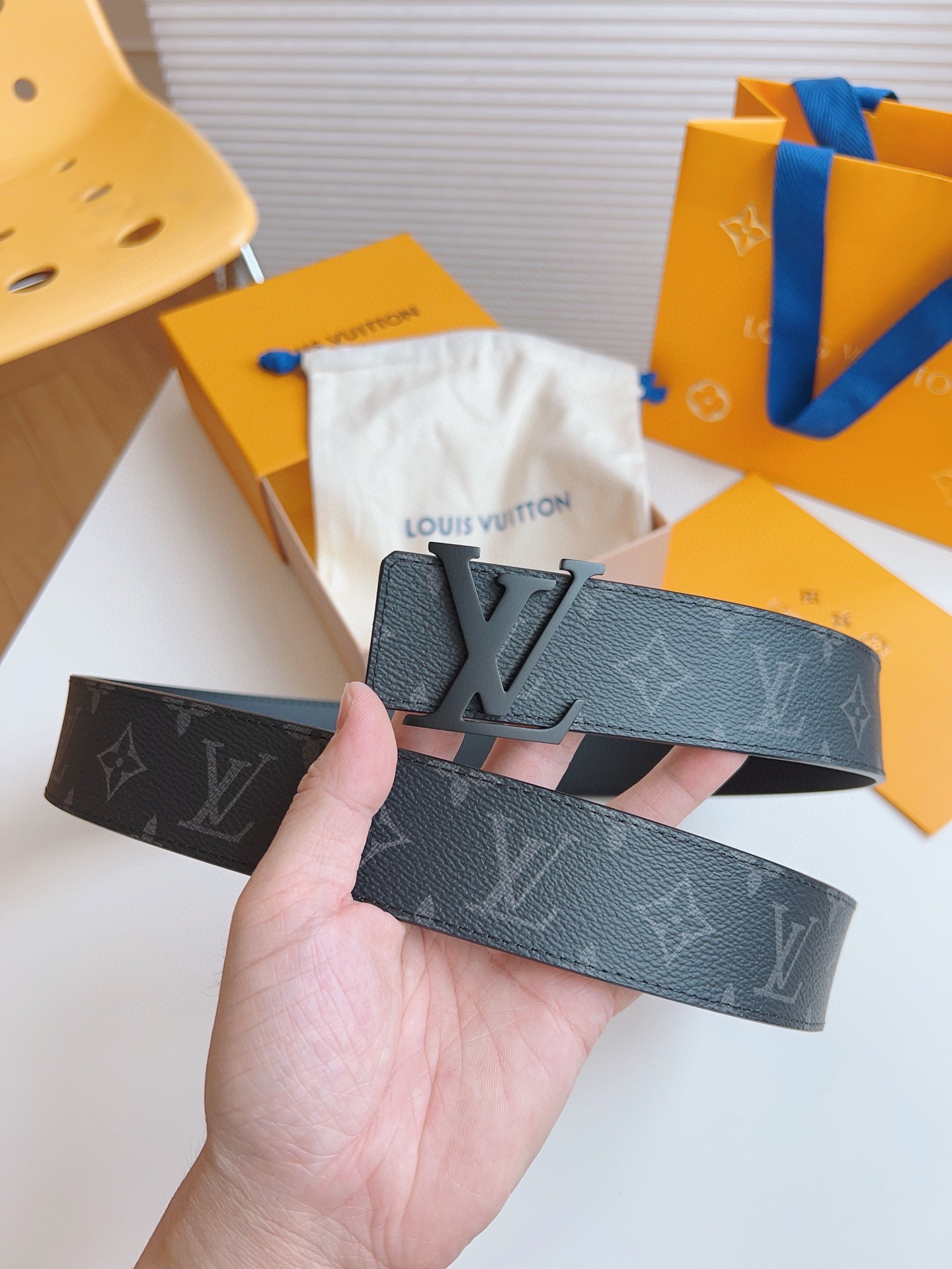 Louis Vuitton Basic Belt 40mm-l