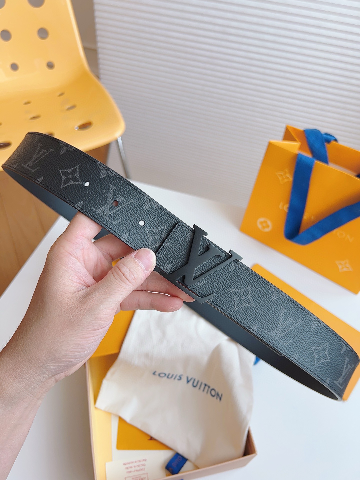 Louis Vuitton Basic Belt 40mm-l