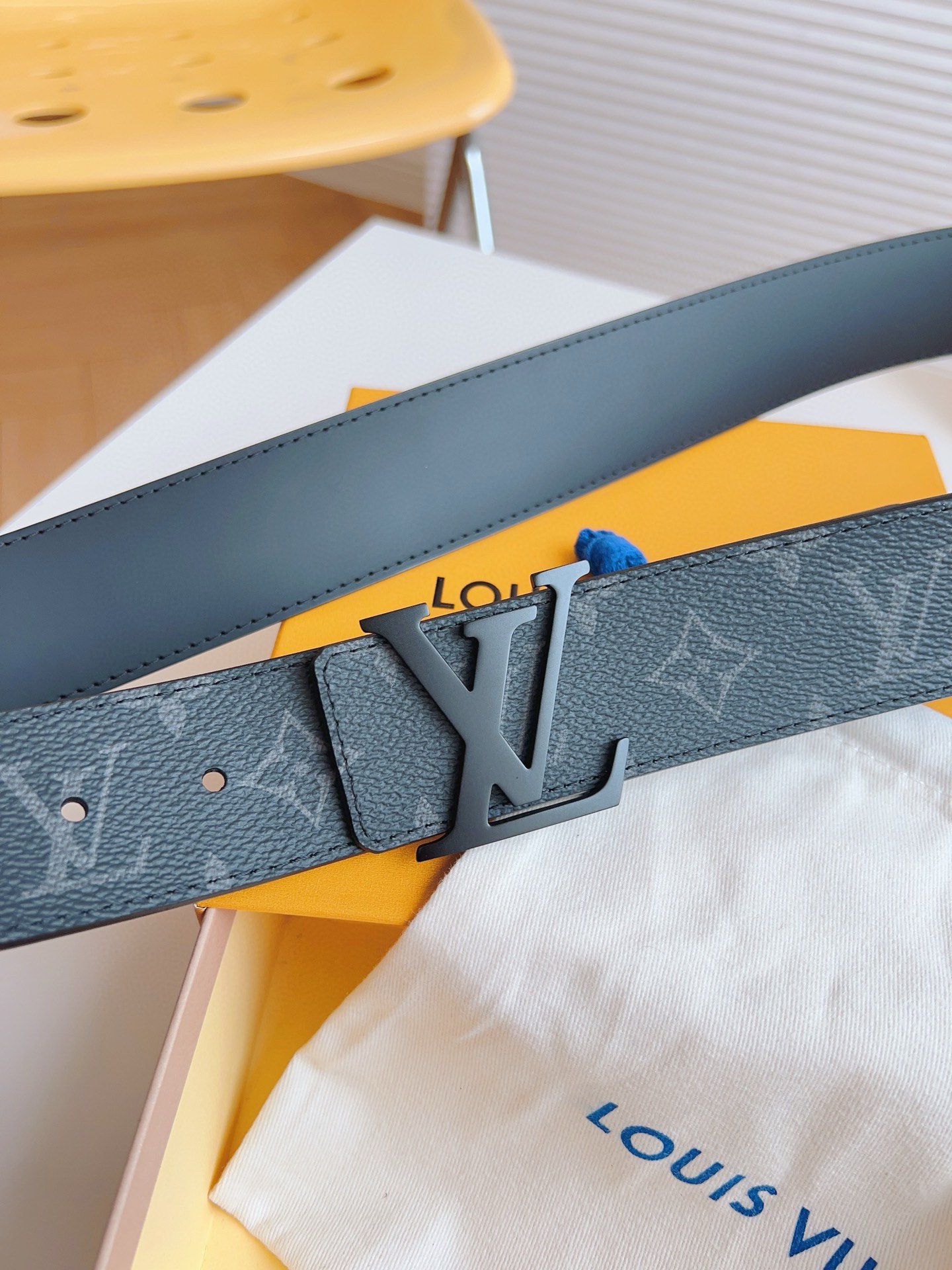 Louis Vuitton Basic Belt 40mm-l