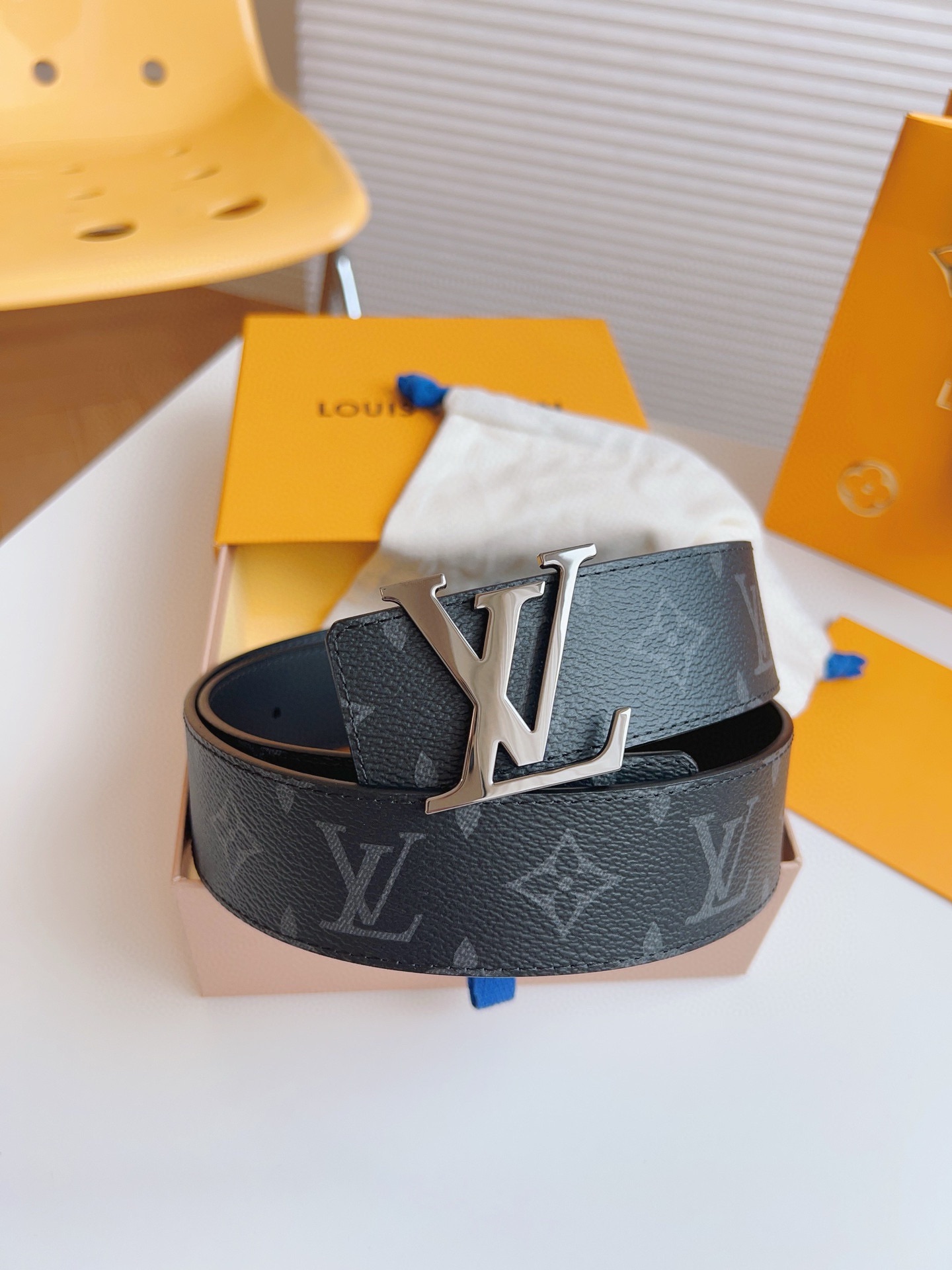 Louis Vuitton Basic Belt 40mm-l