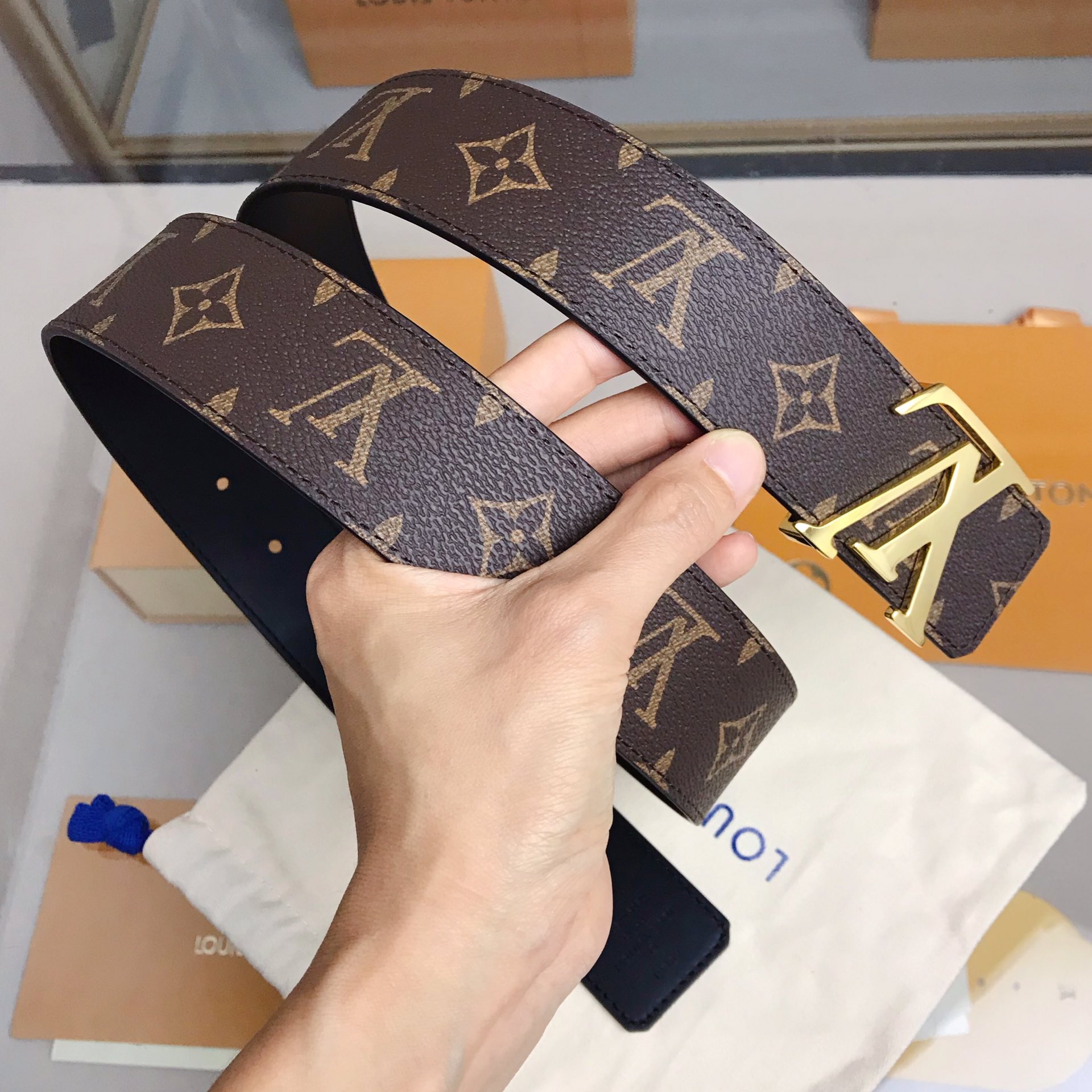 Louis Vuitton Male Basic Belt Cow Leather S-m-l