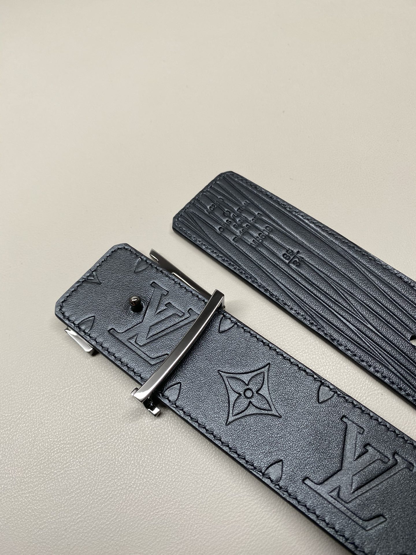 Louis Vuitton Male Basic Belt Cow Leather 13514-s-l