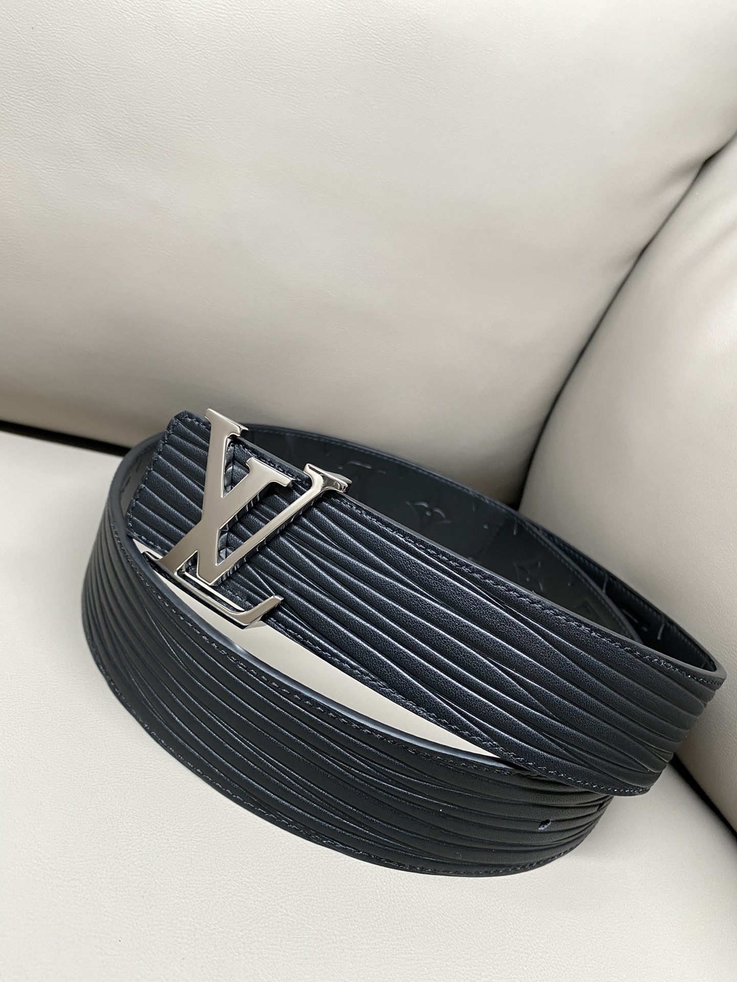 Louis Vuitton Male Basic Belt Cow Leather 13514-s-l