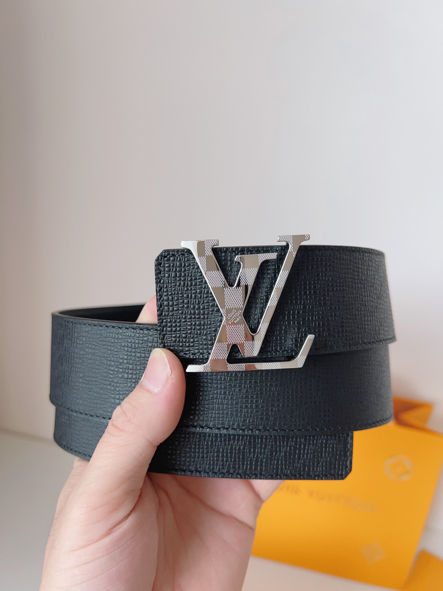 Louis Vuitton Male Basic Belt 40mm-l