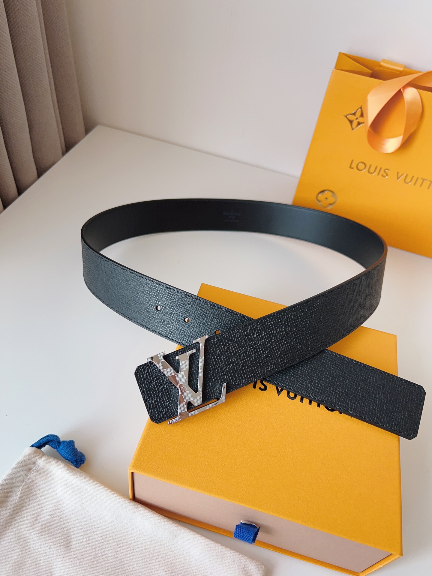 Louis Vuitton Male Basic Belt 40mm-l
